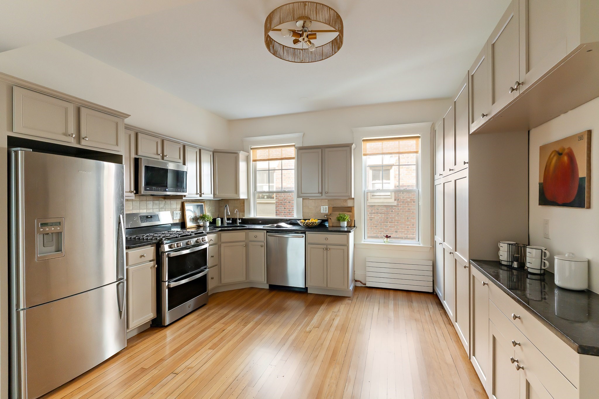 85 Trowbridge St # 2 Property Photo 8