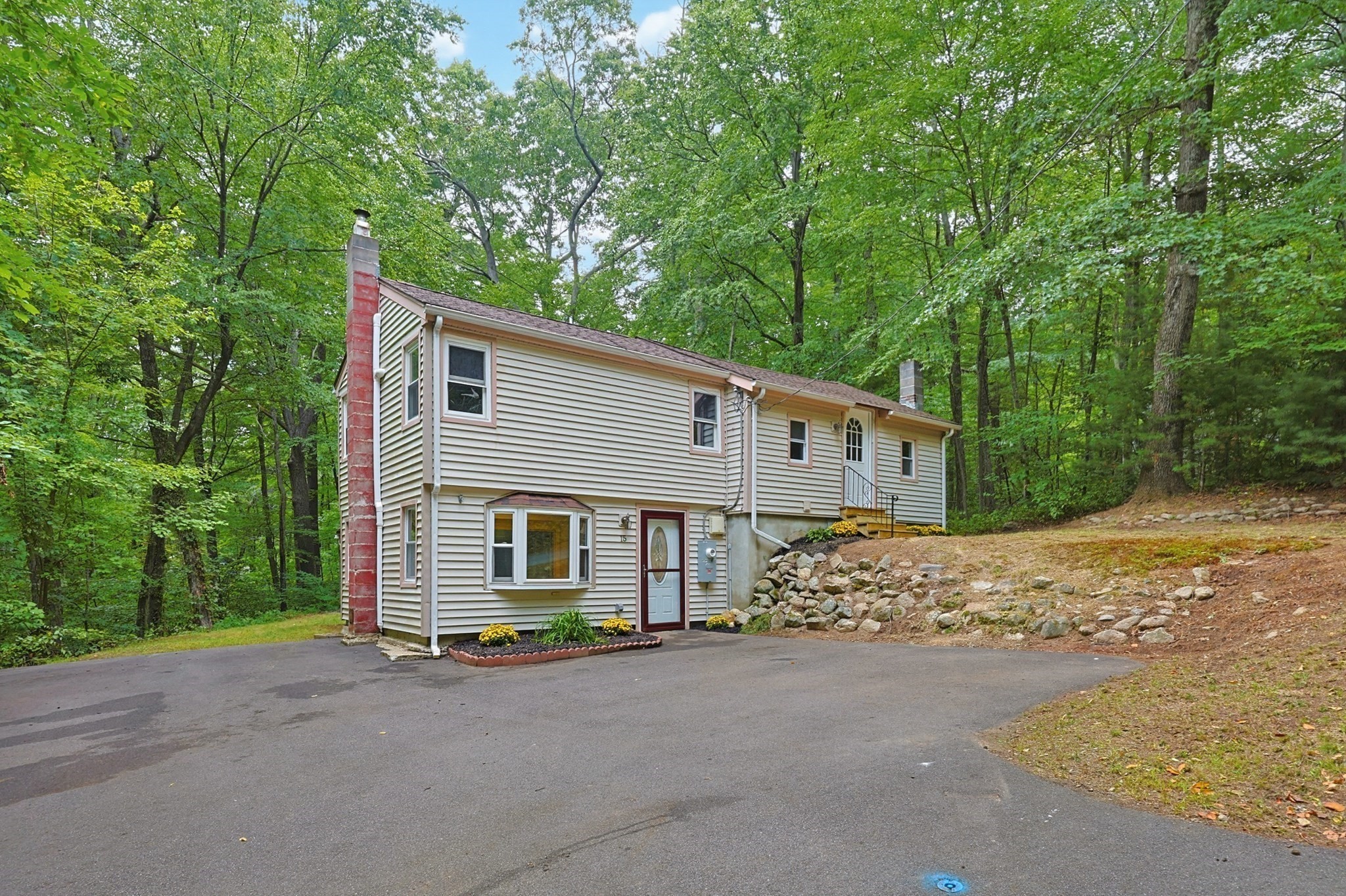 15 Yale Rd Property Photo 2