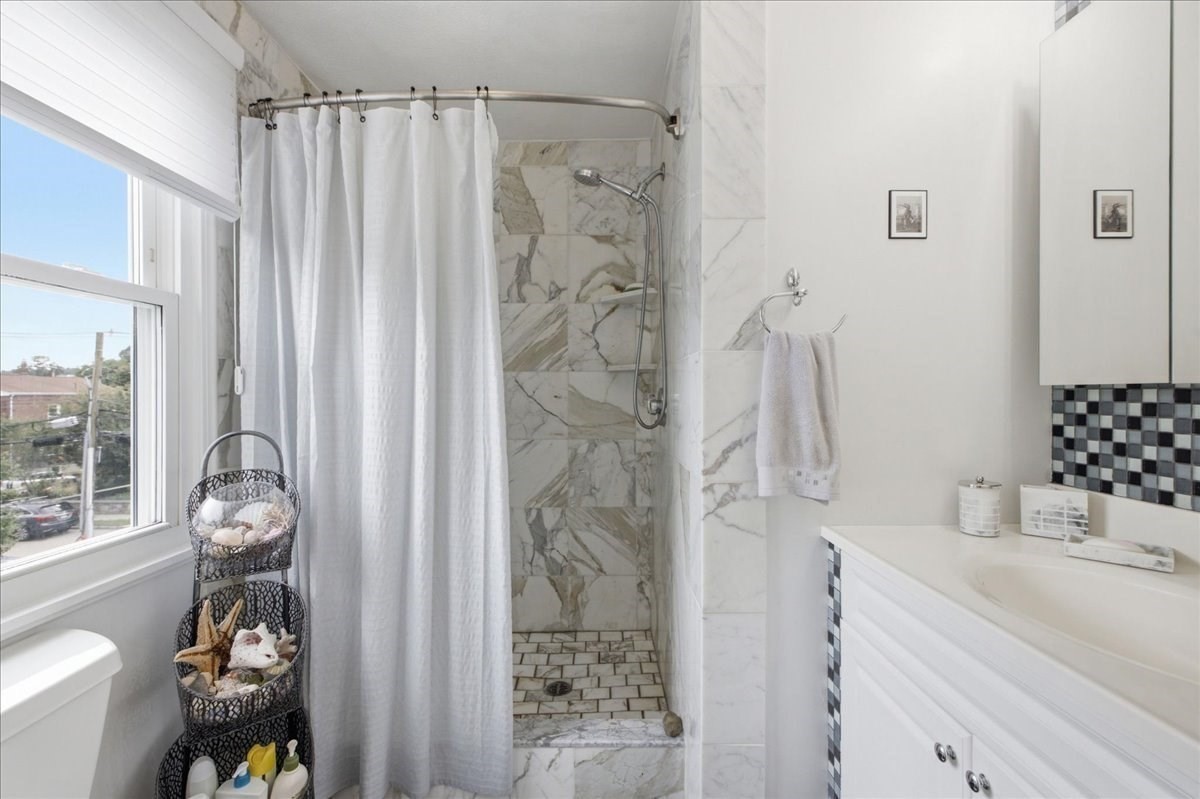 174 Adams Street # 2 Property Photo 18
