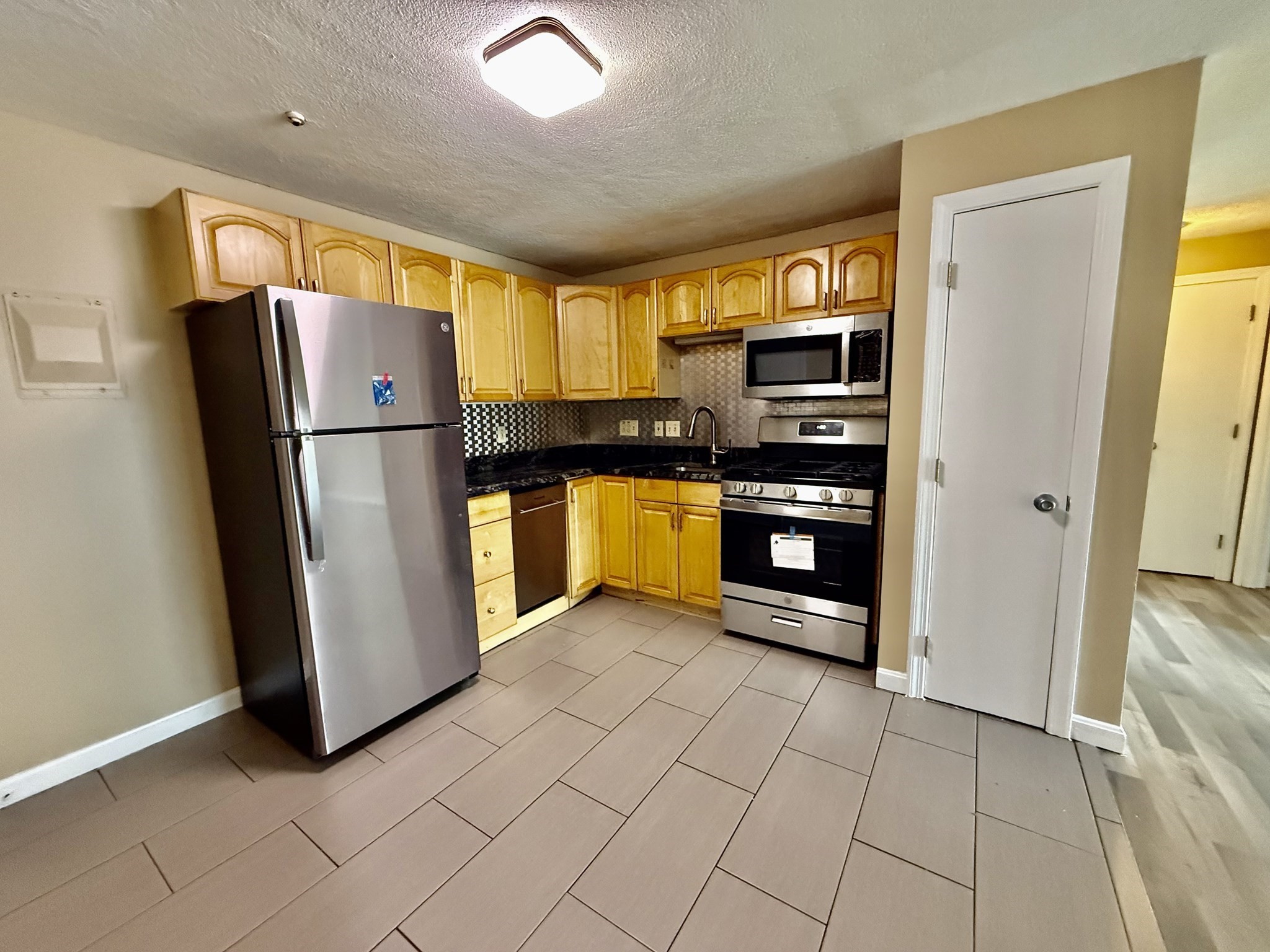 5 Kenmar Drive # 7 Property Photo 2