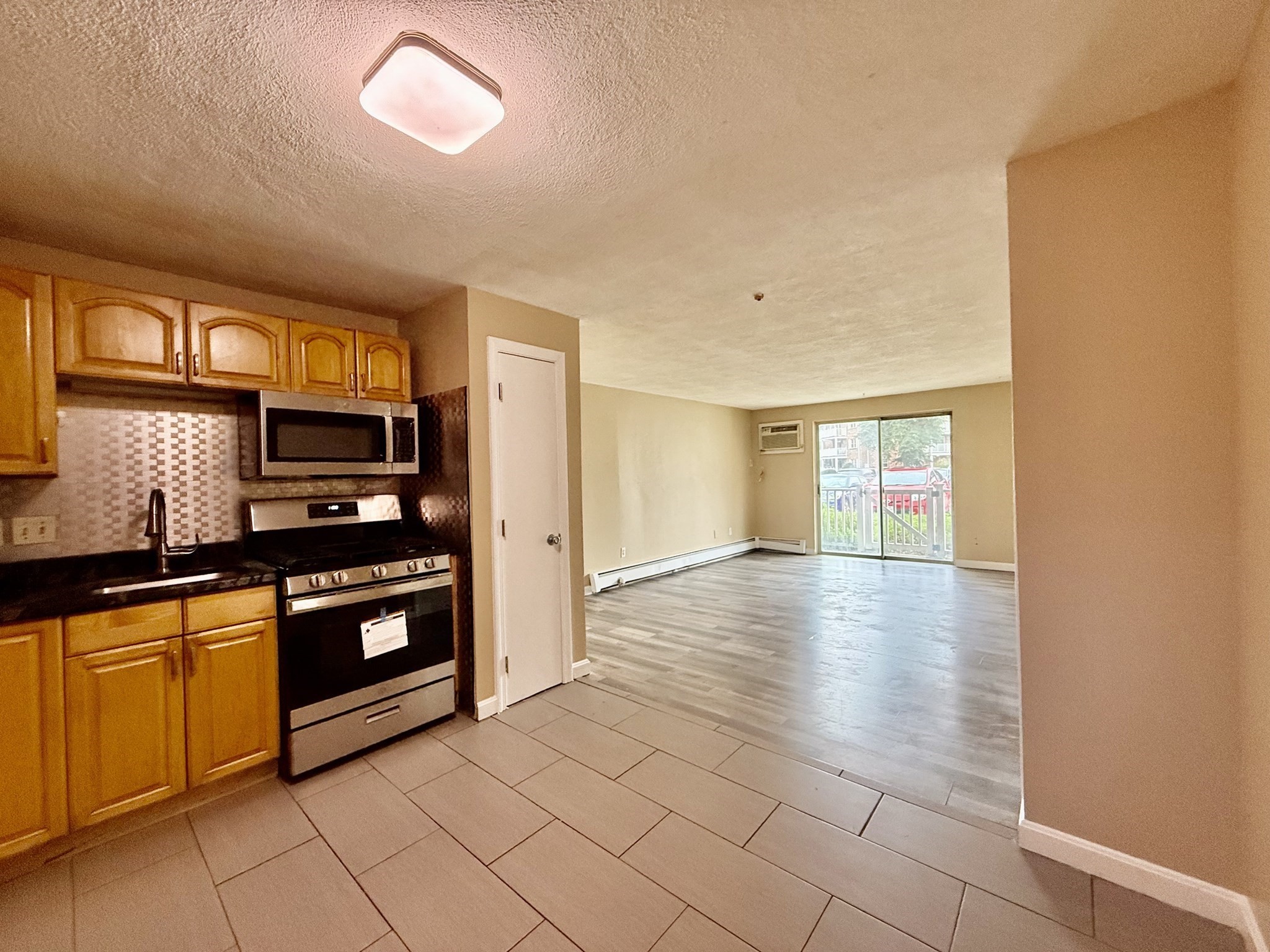 5 Kenmar Drive # 7 Property Photo 4