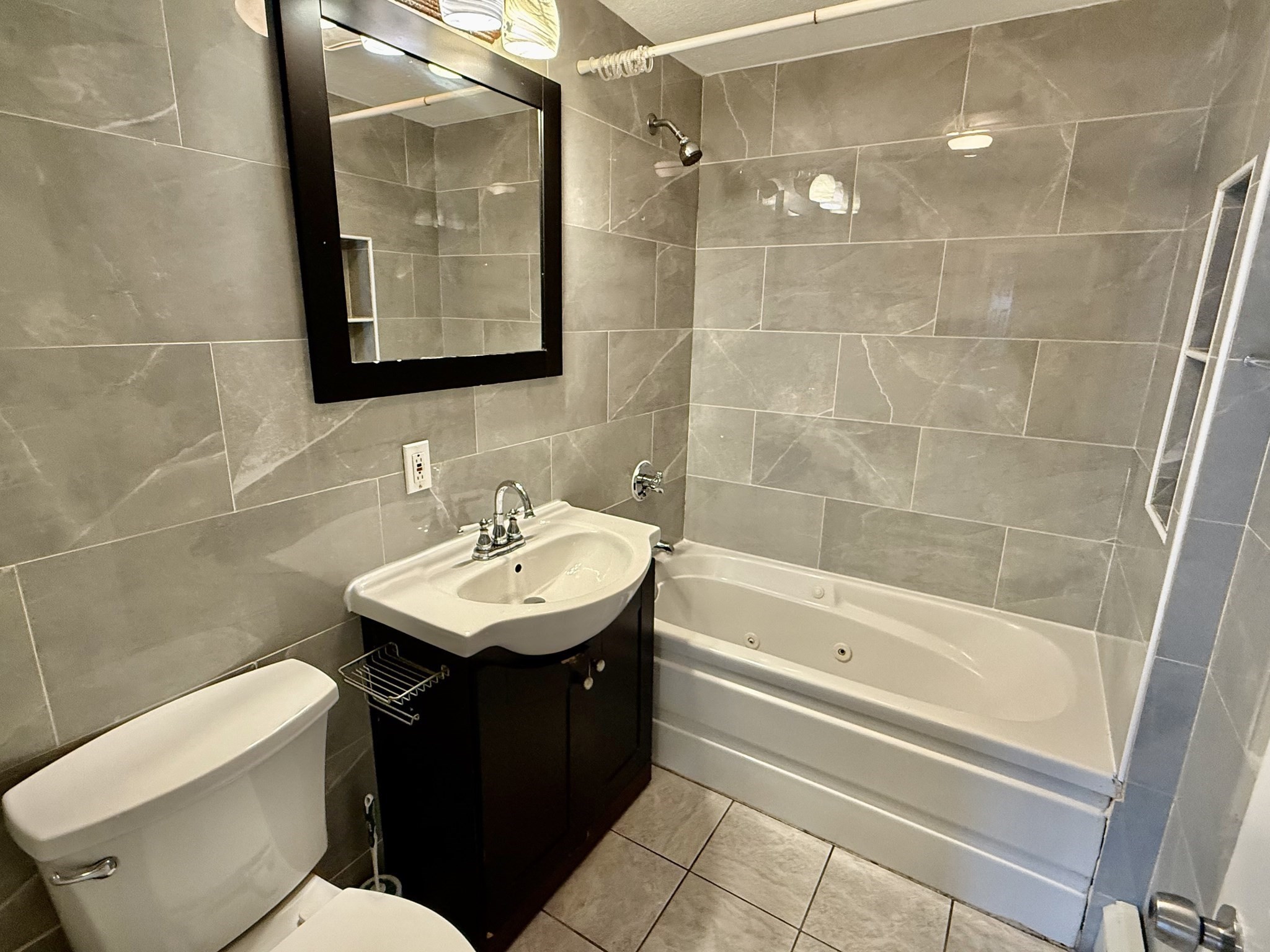 5 Kenmar Drive # 7 Property Photo 11