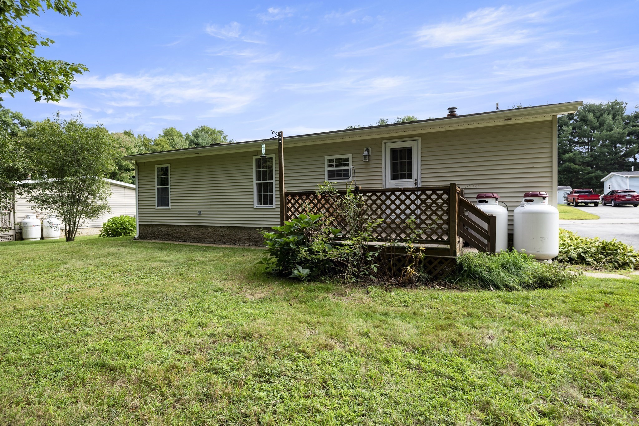 21 Fox Run Property Photo 2