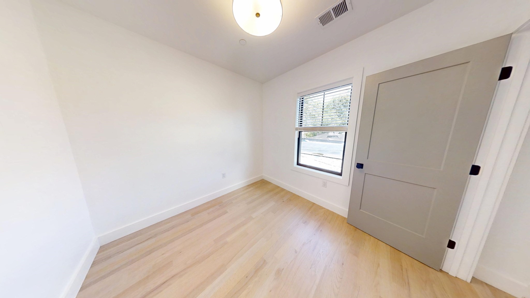 52 Withington St # 7 Property Photo 4