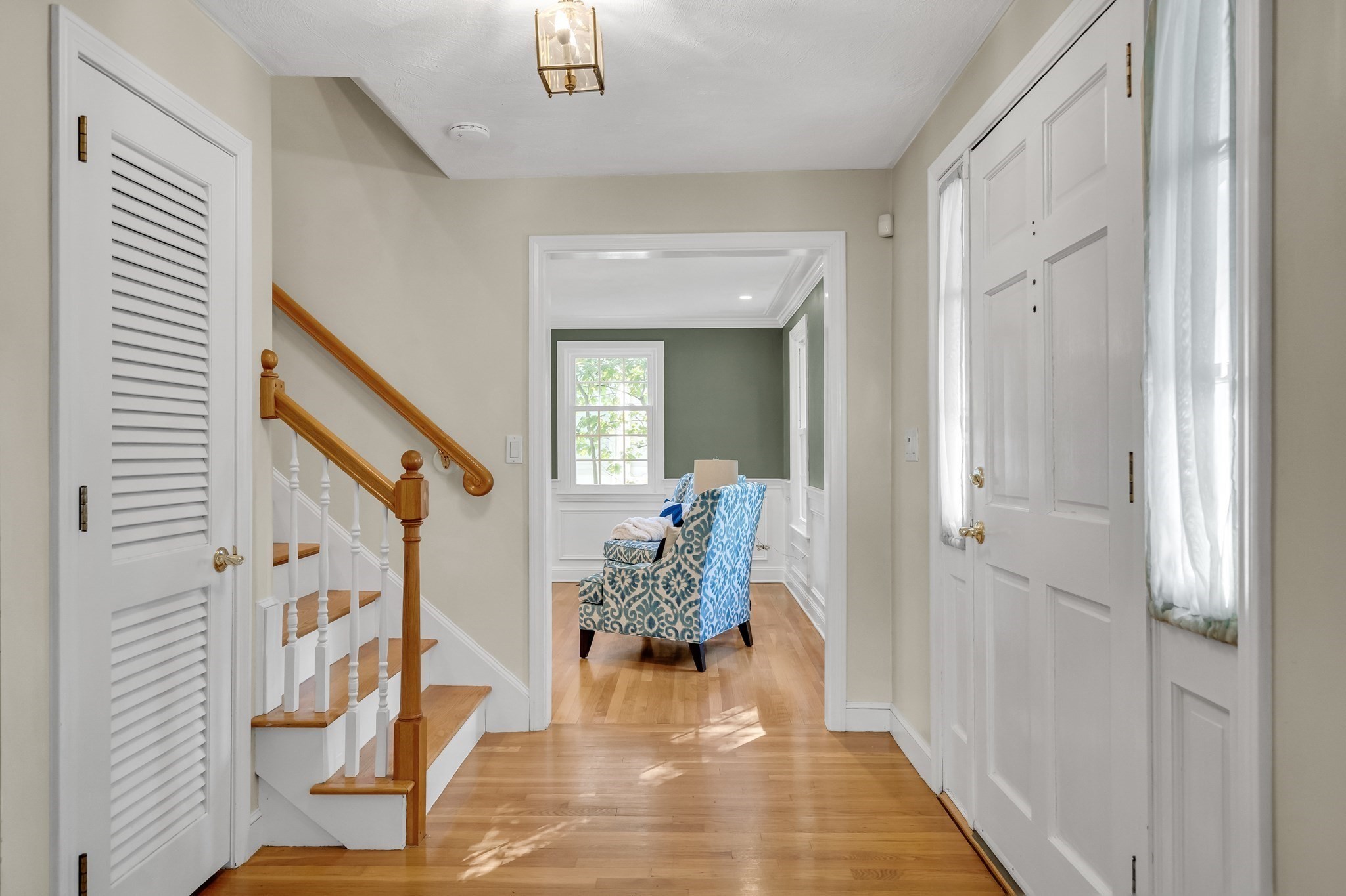 8 Barry Dr Property Photo 4