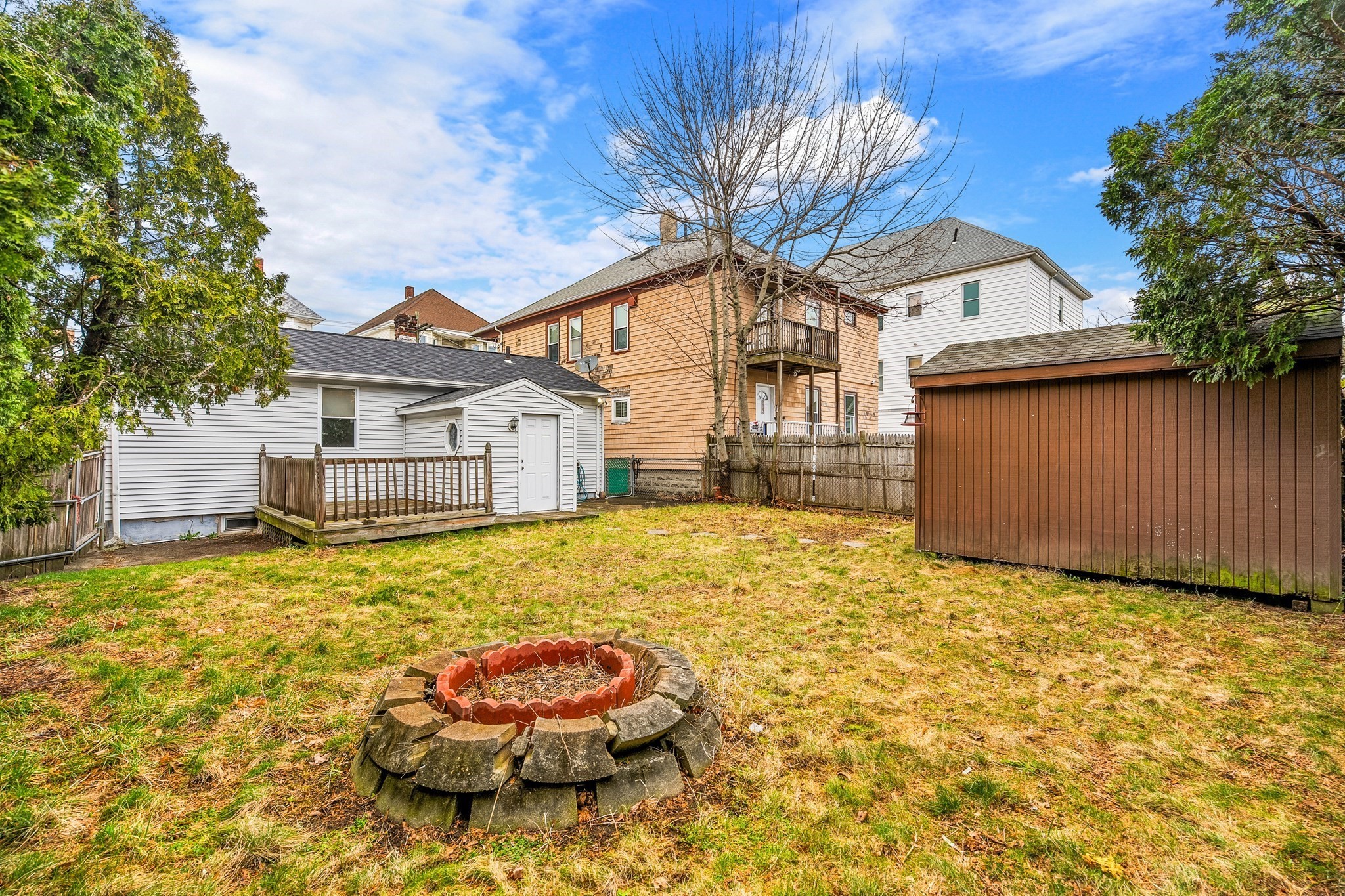 298 Collette St Property Photo 2