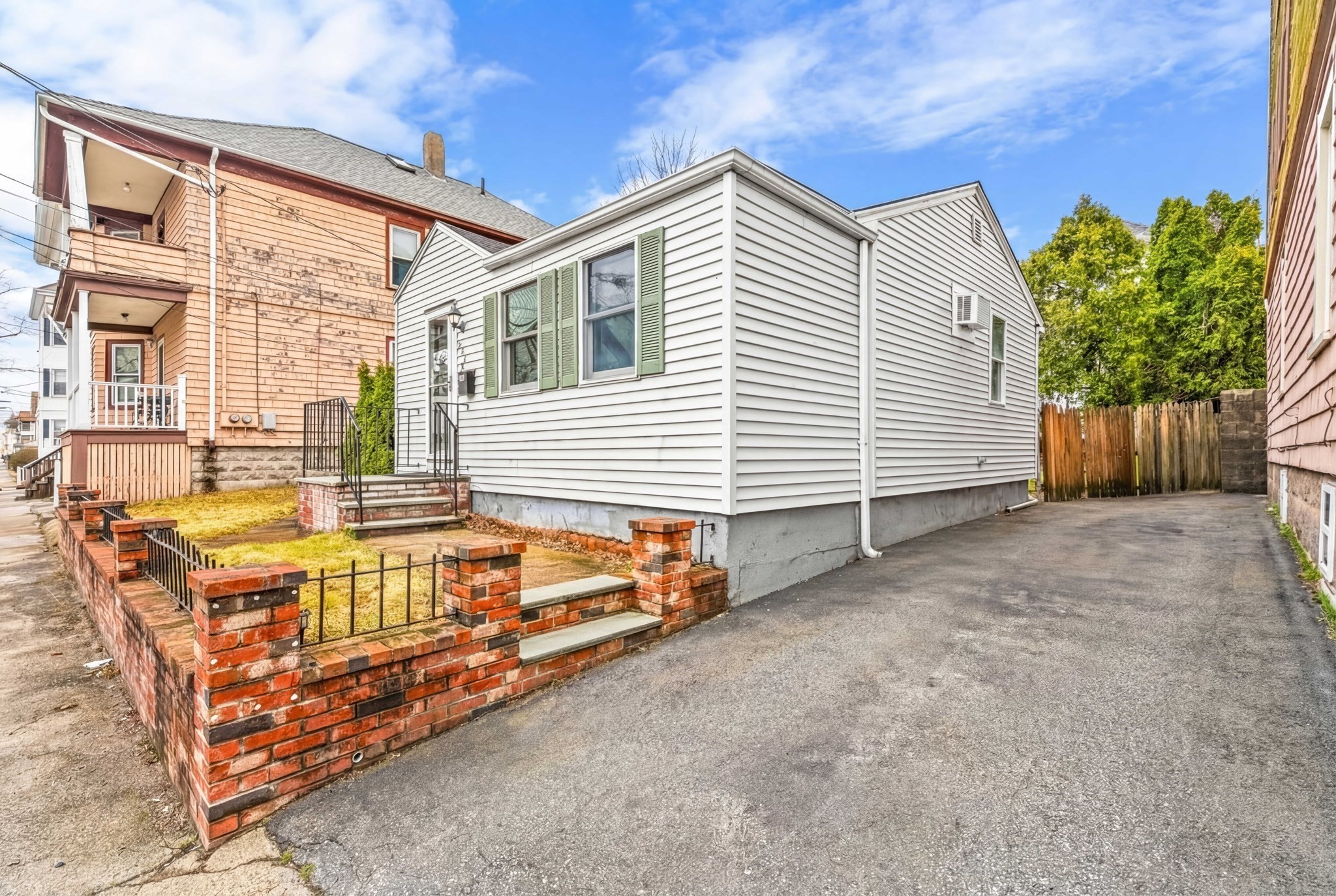 298 Collette St Property Photo 24