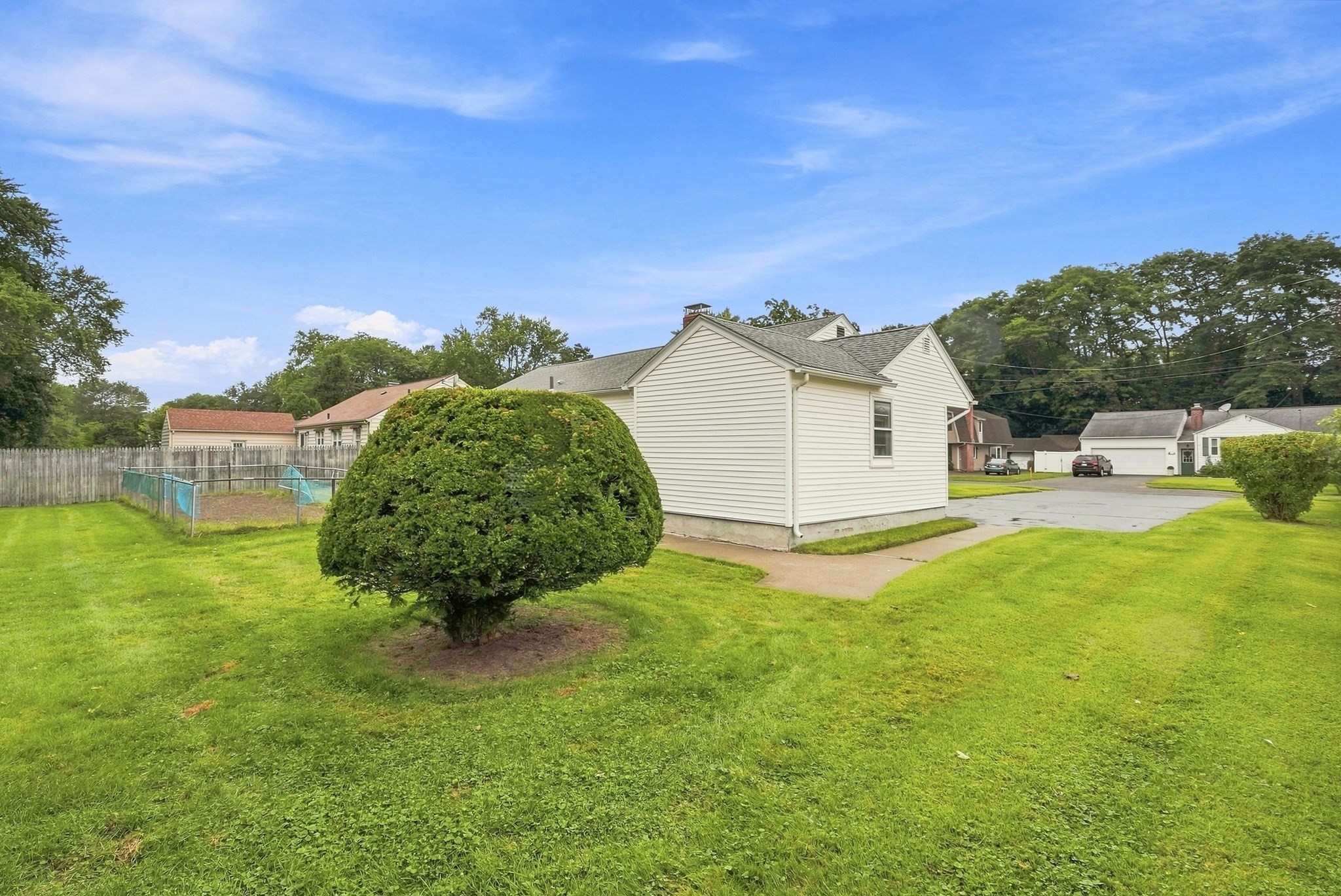13 Parker St Property Photo 6