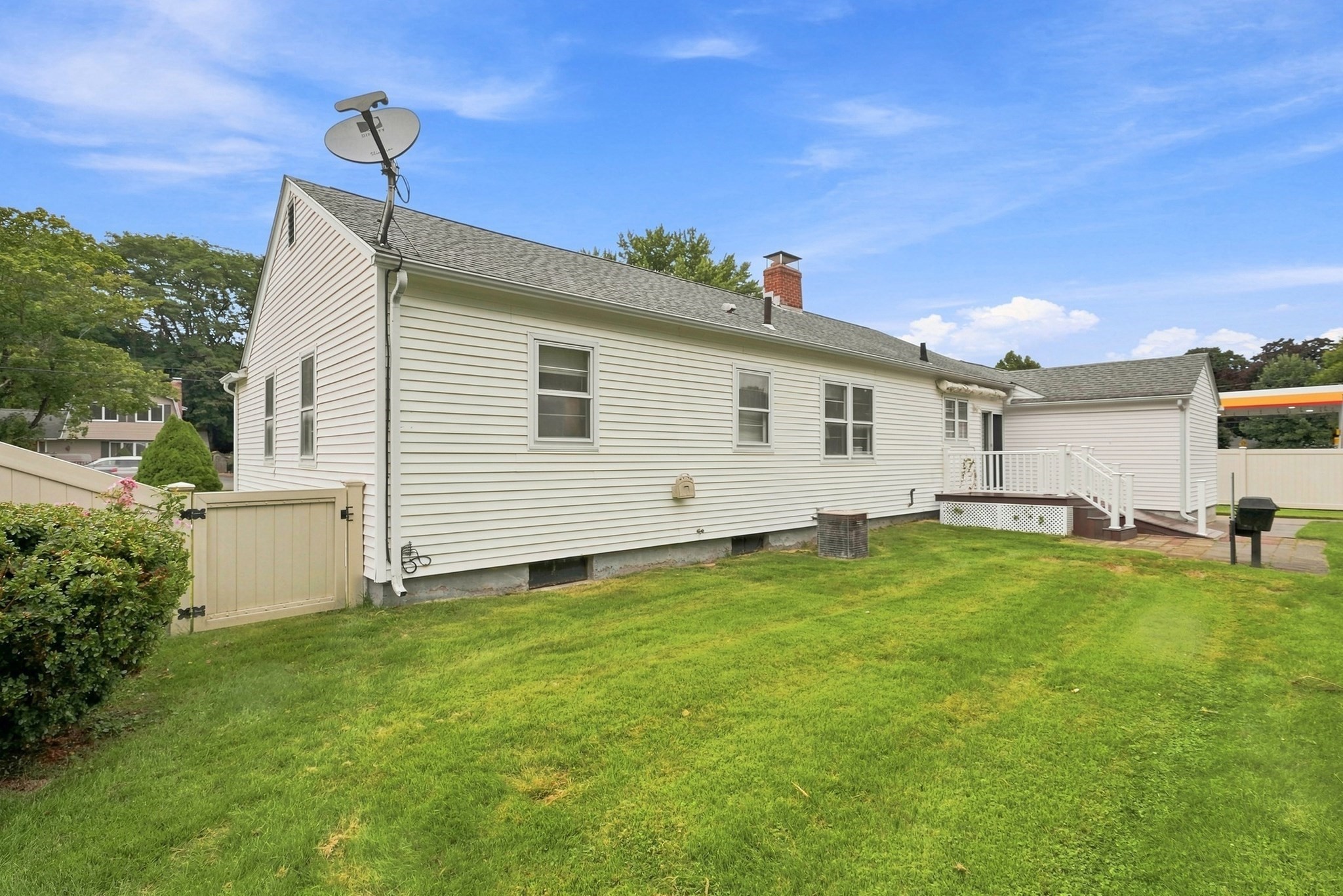 13 Parker St Property Photo 8