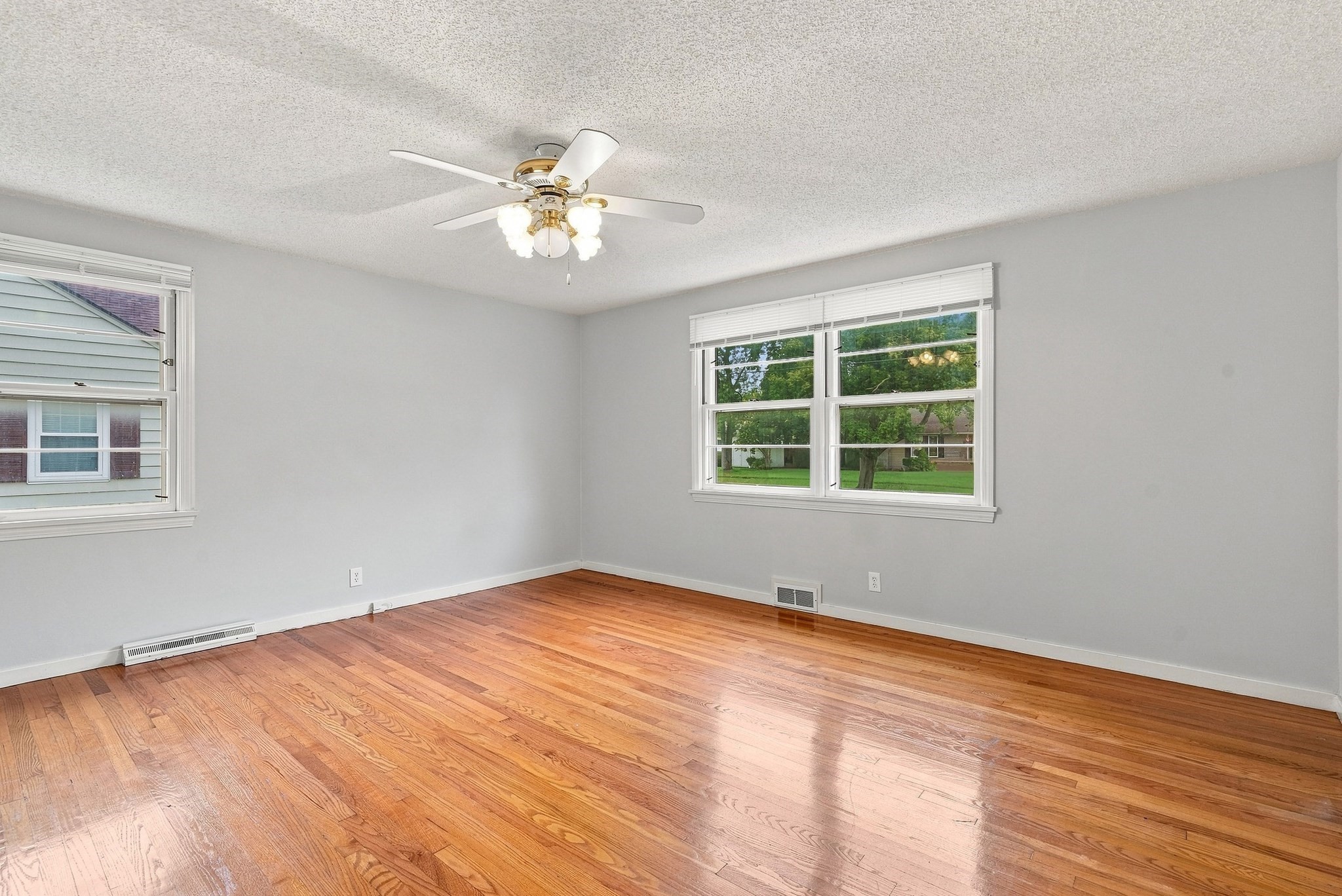 13 Parker St Property Photo 24