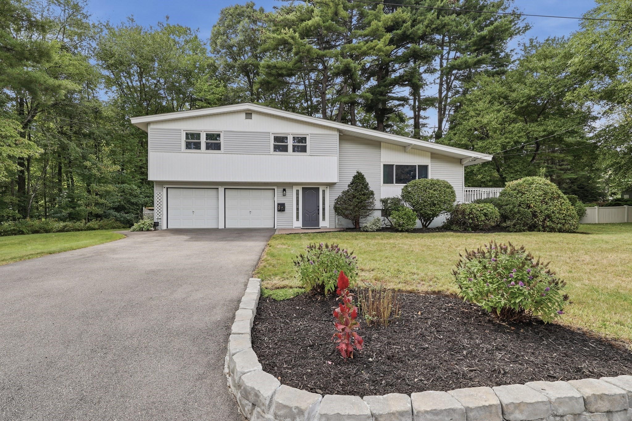 27 Clearview Drive Property Photo 1