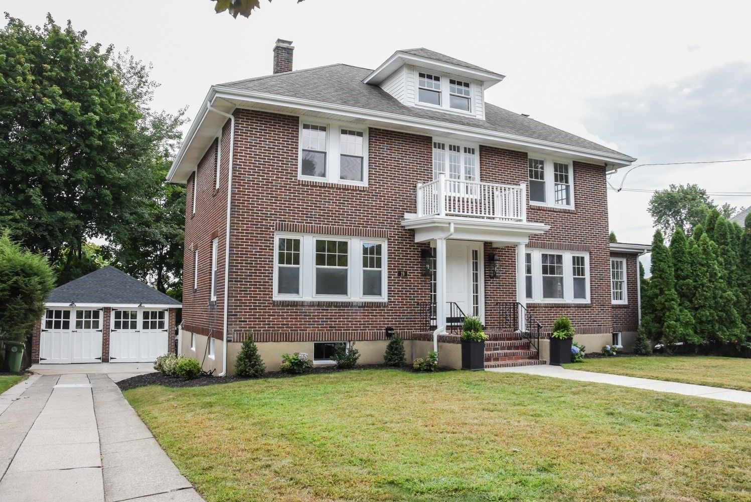 19 Stoneleigh Rd Property Photo 1