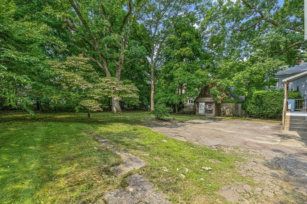 239 Park Avenue Property Photo 5