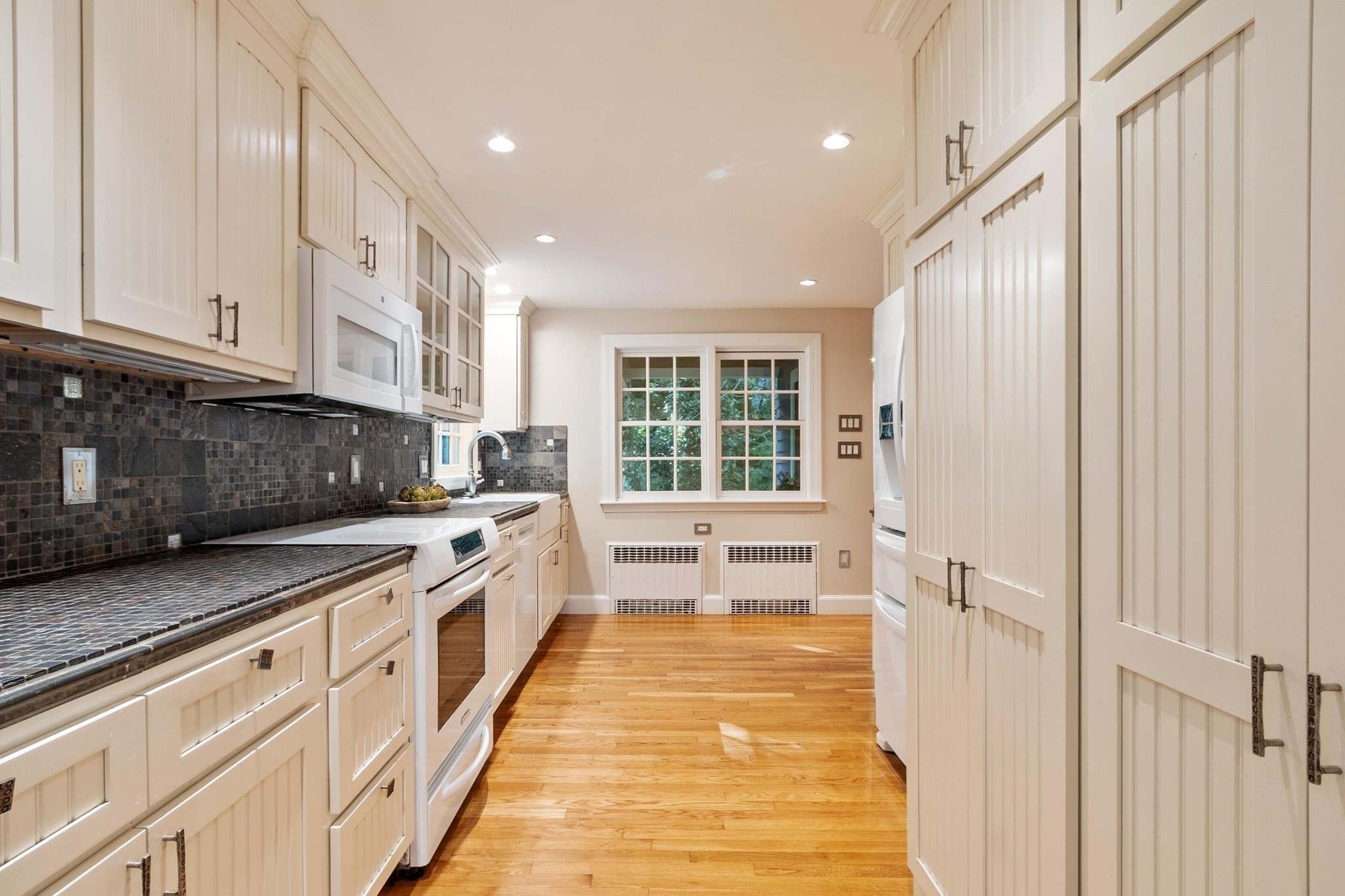 5 Tavern Ln Property Photo 15