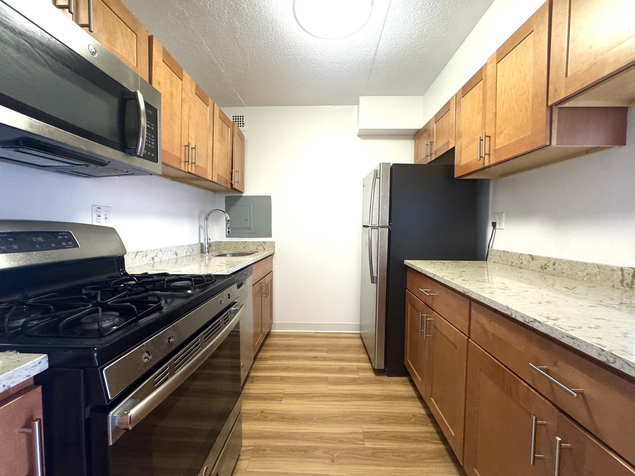 133 Park St # 706 Property Photo 1