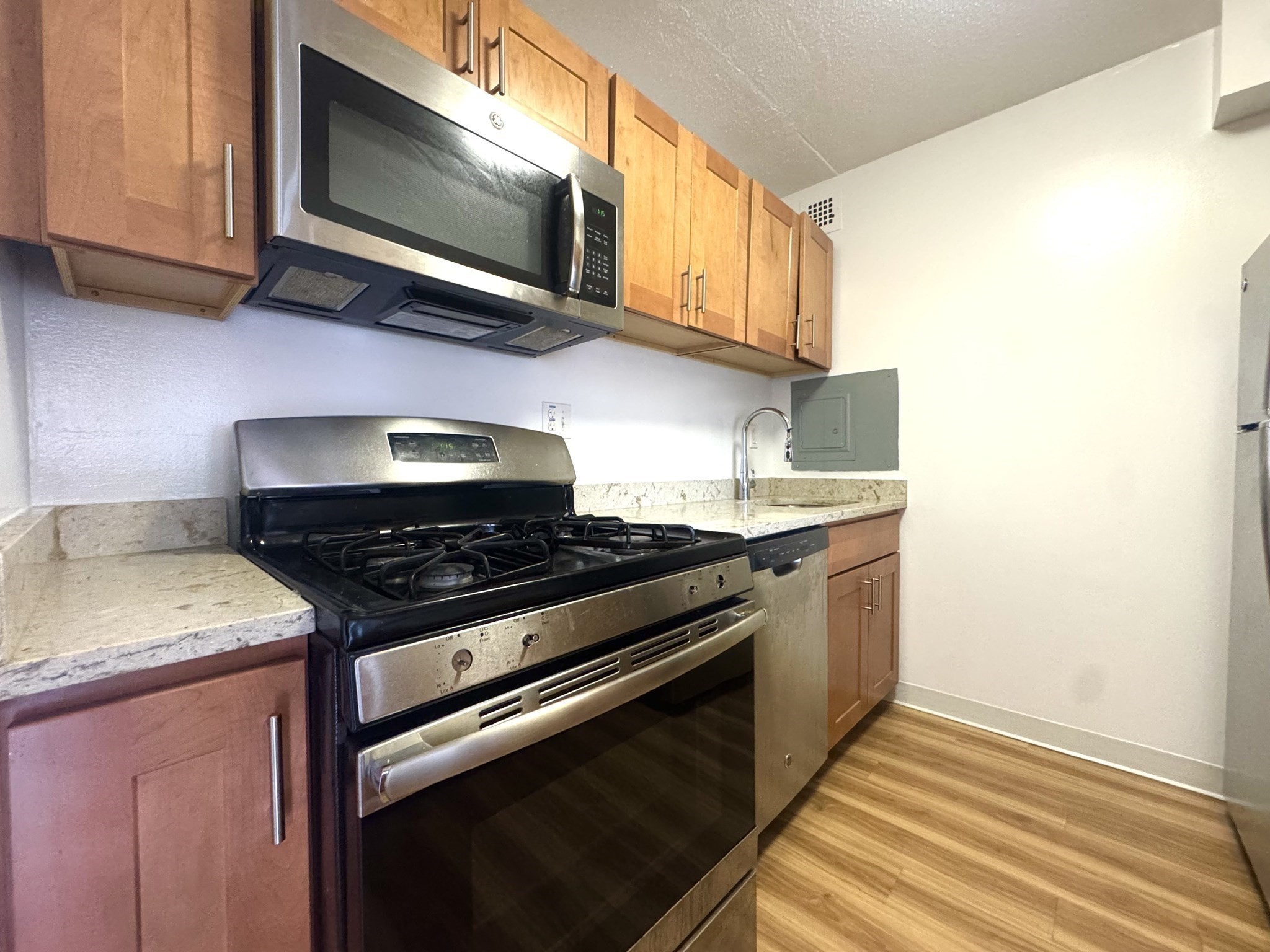 133 Park St # 706 Property Photo 2