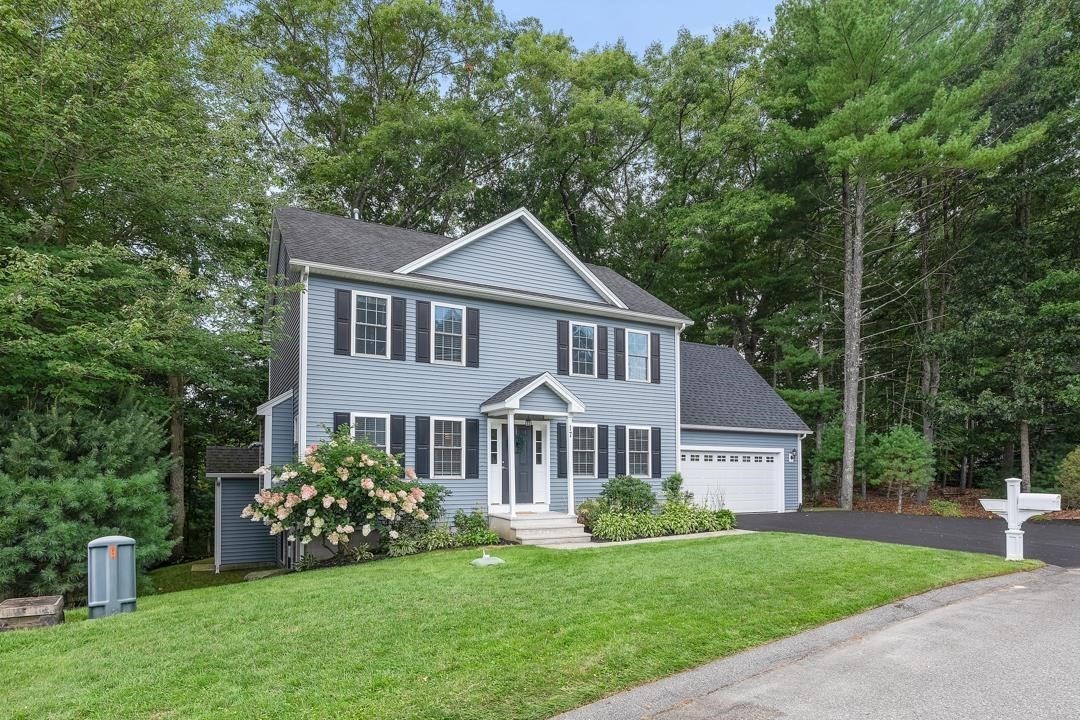 17 Clover Ct. Property Photo 1