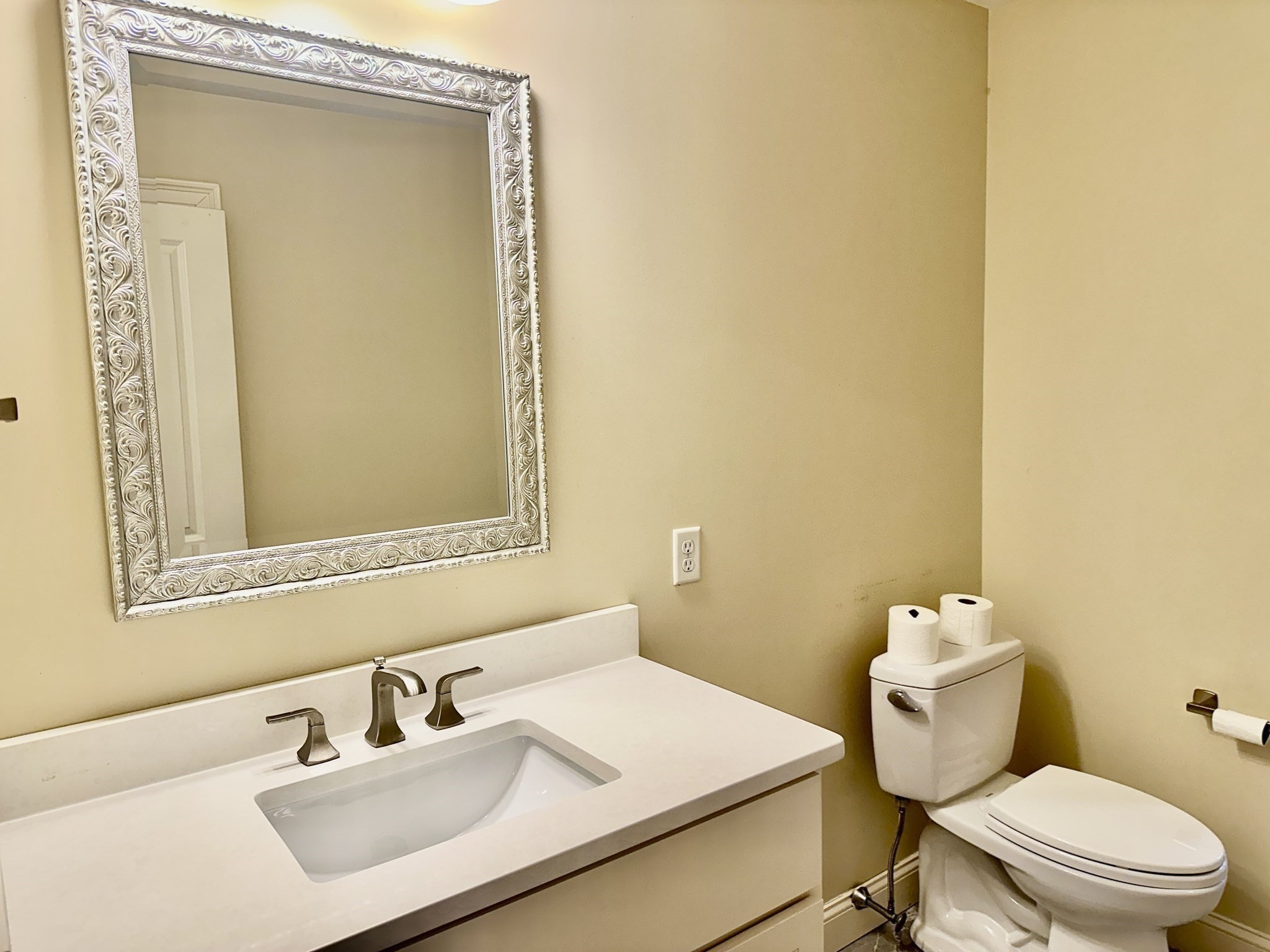 299 Cabot Street # A Property Photo 12