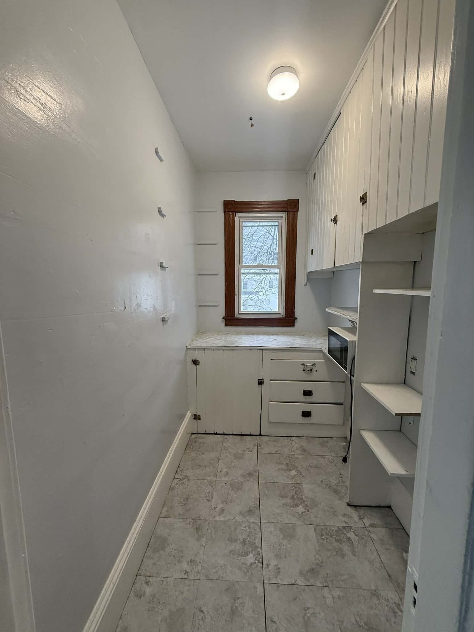 190 Oak Property Photo 4