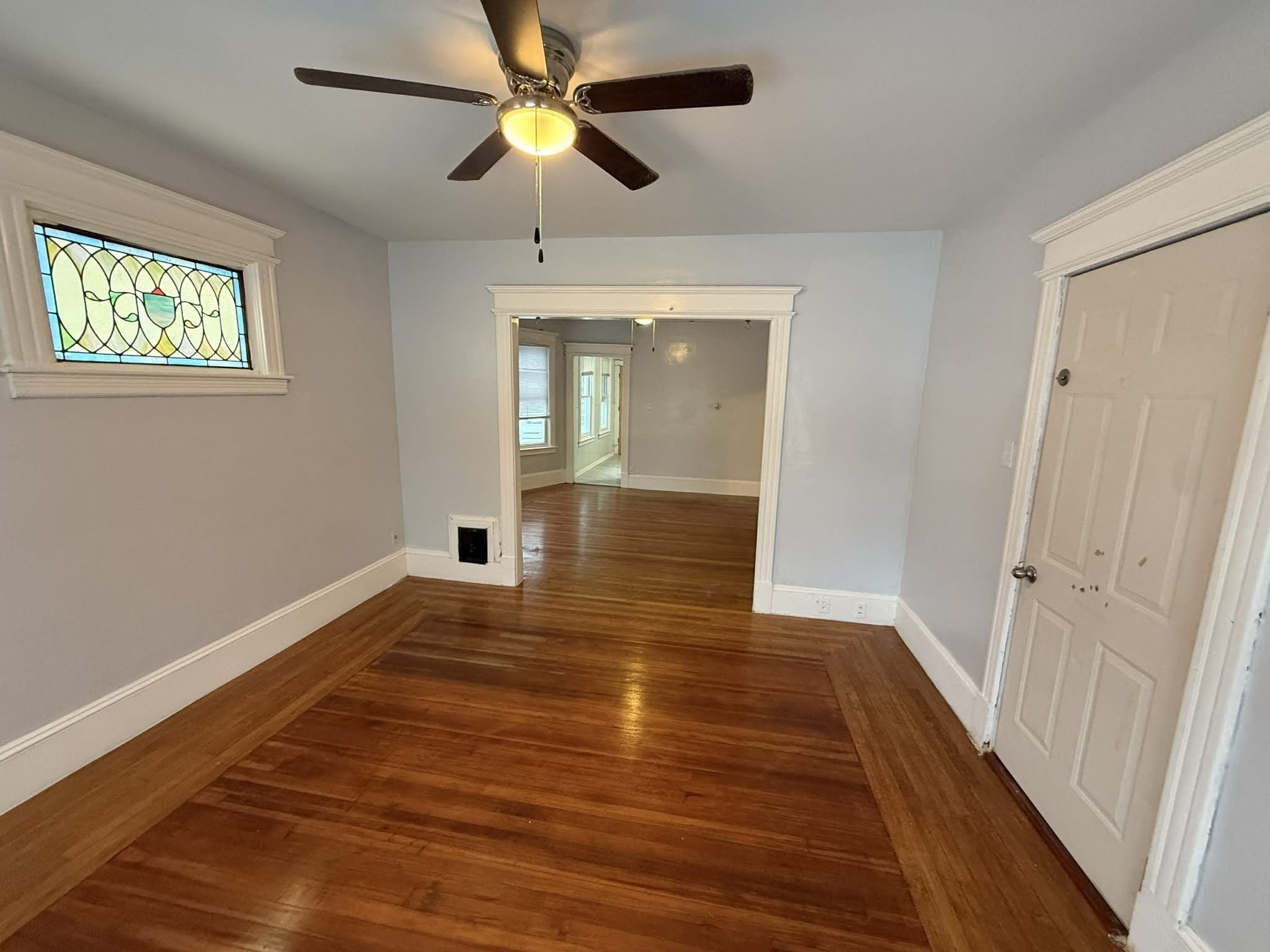 190 Oak Property Photo 7