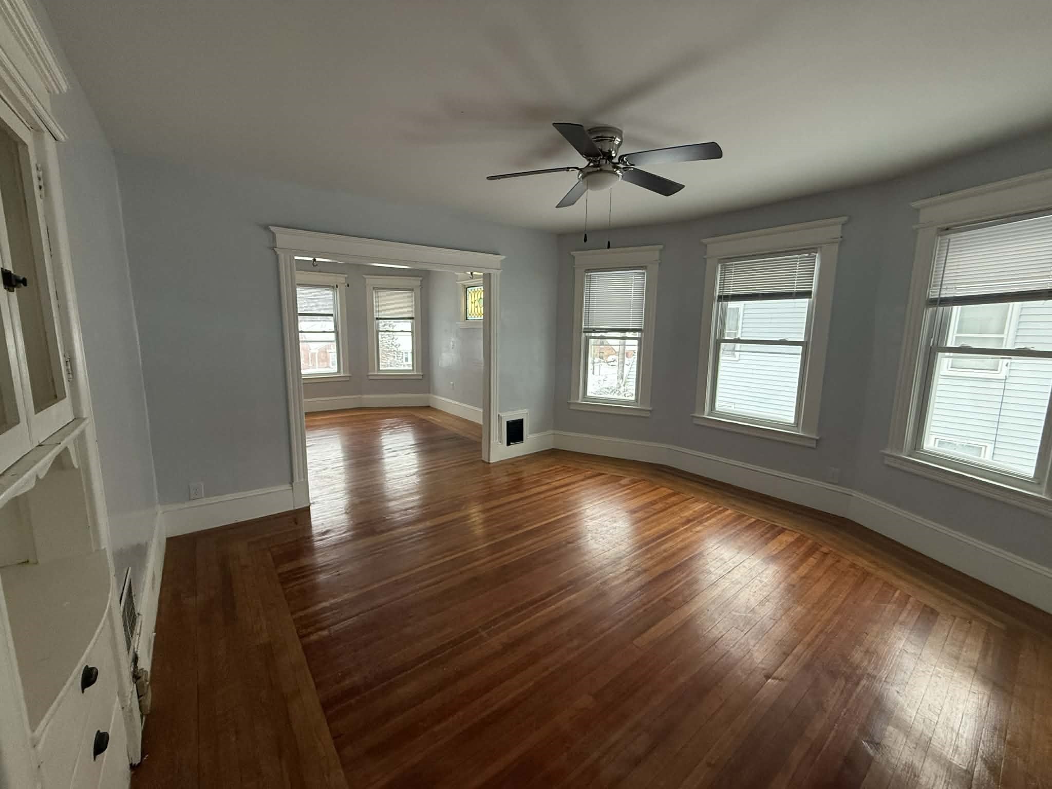 190 Oak Property Photo 11