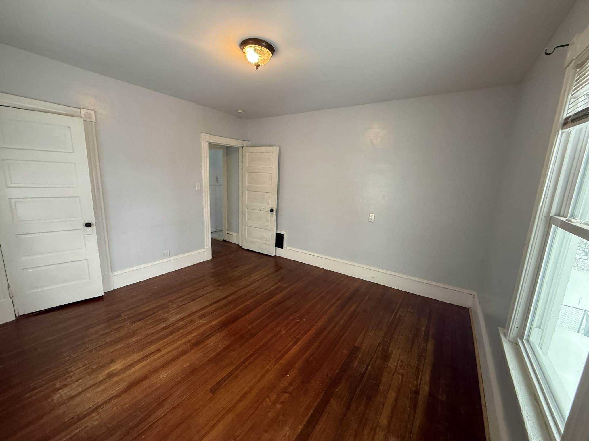 190 Oak Property Photo 12