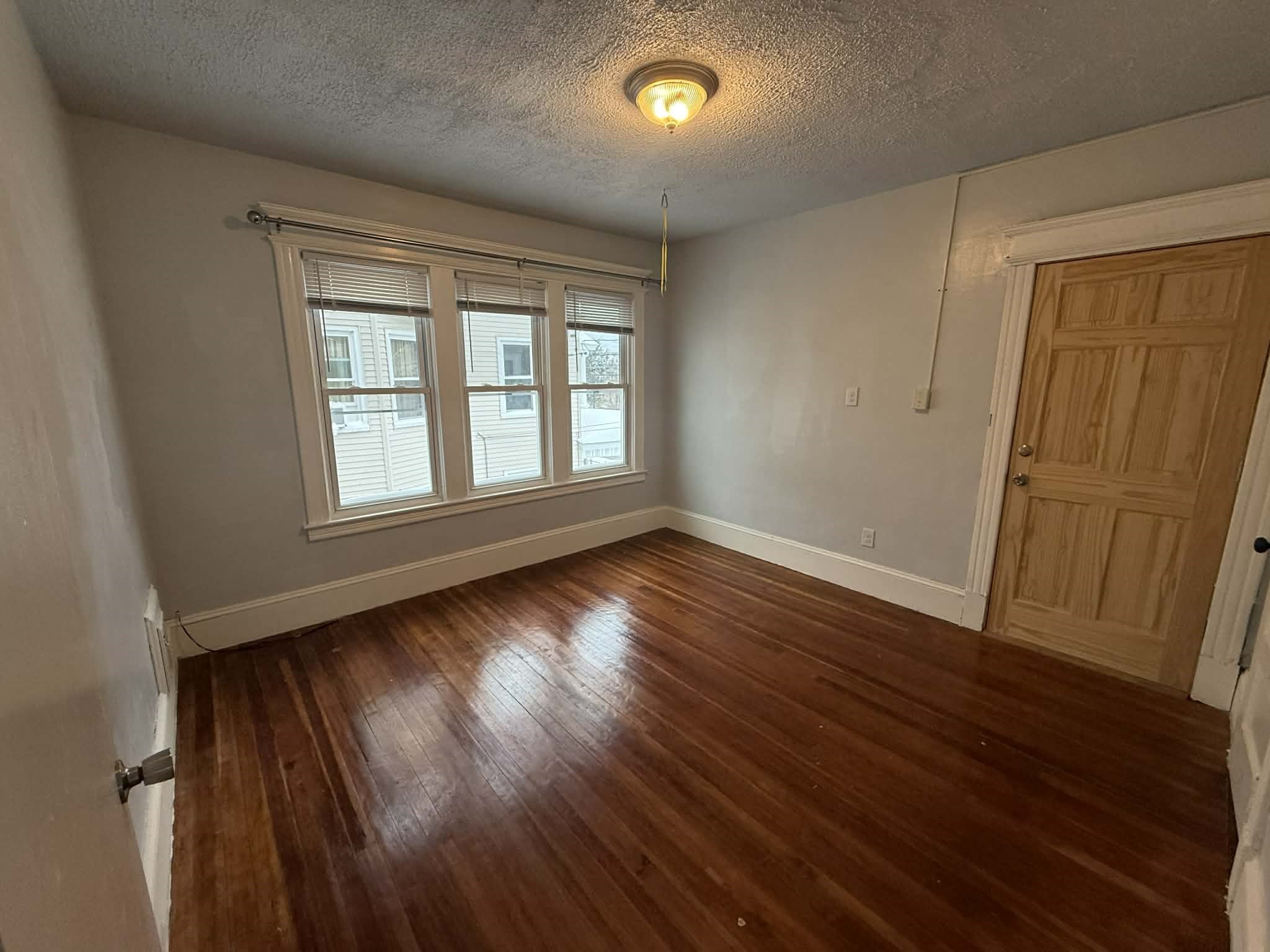 190 Oak Property Photo 15