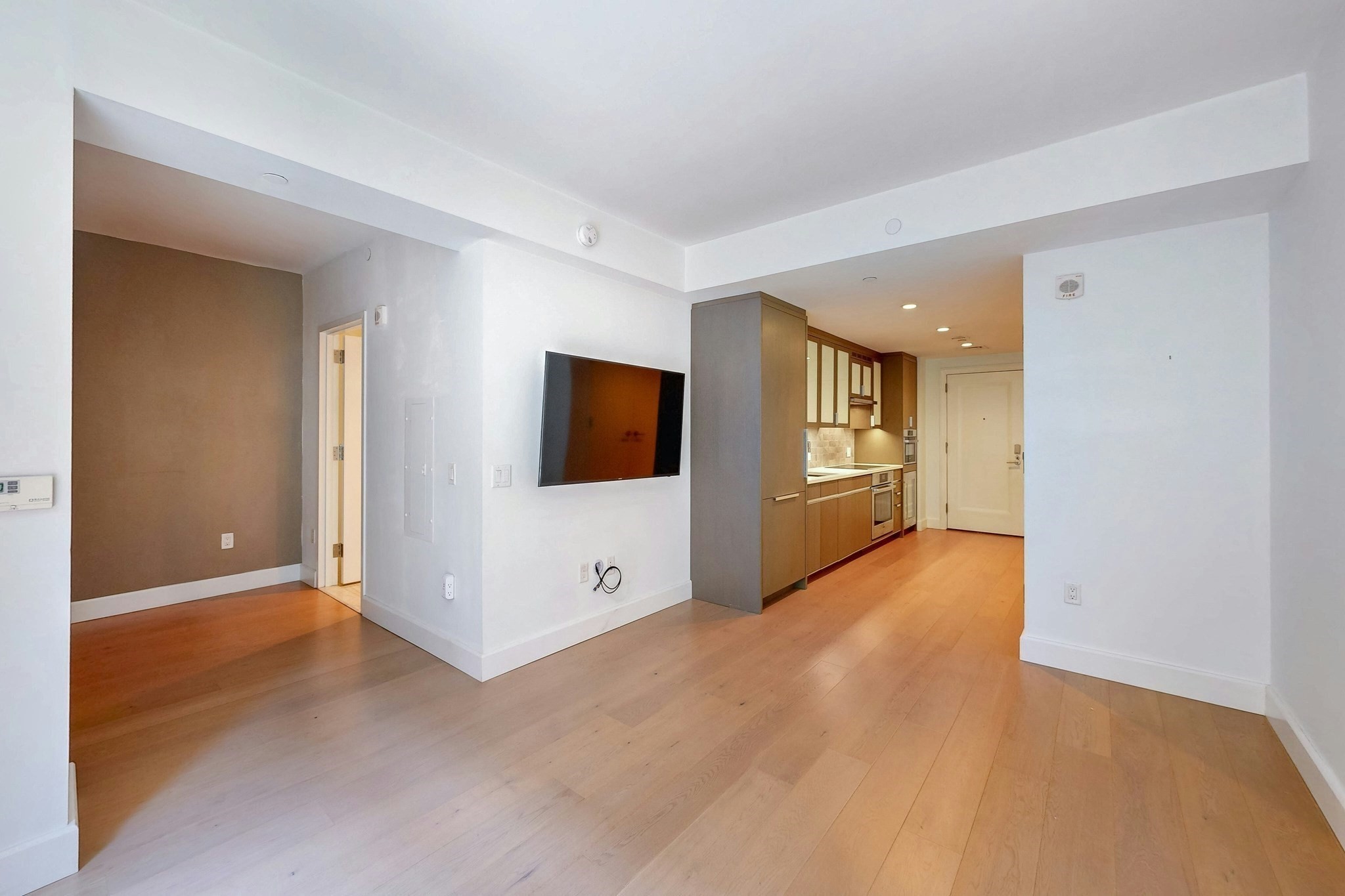 100 Lovejoy Wharf # 5Q Property Photo 1
