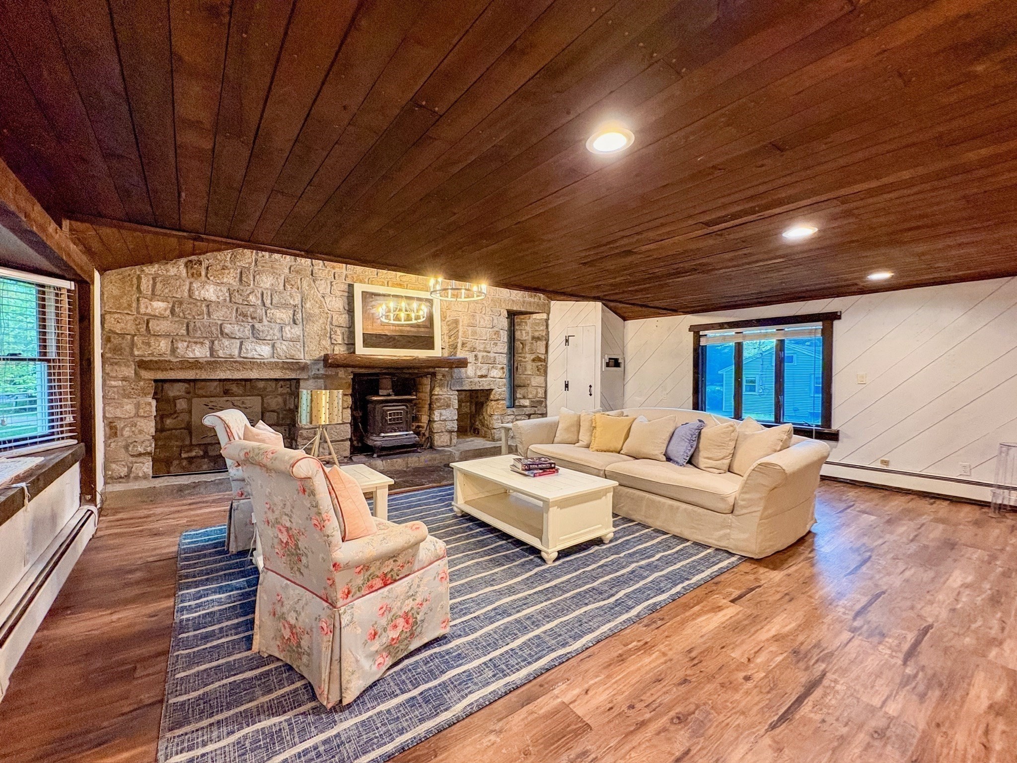 105 Dogwood Property Photo 8