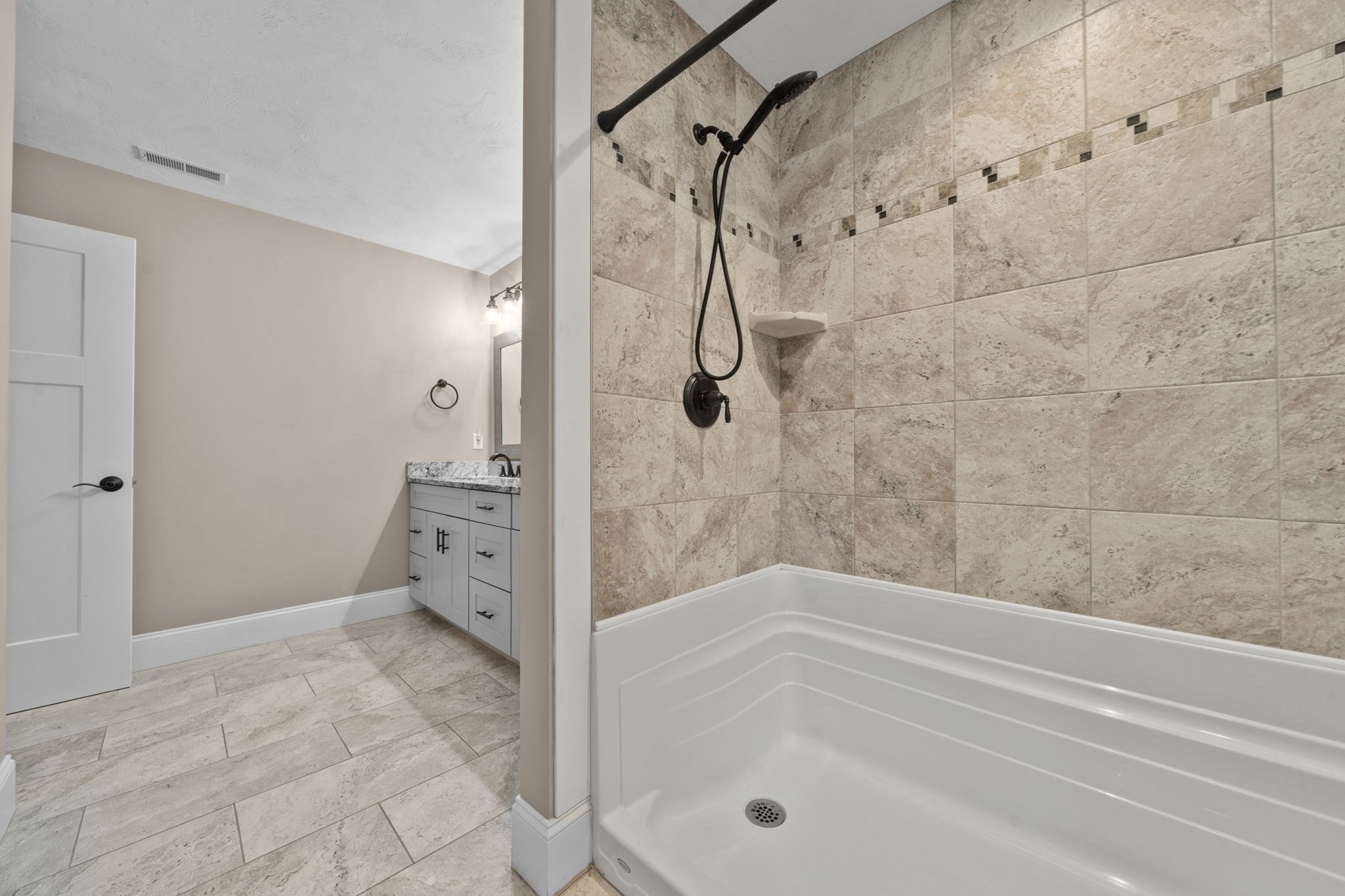 800 Johnson St Property Photo 33