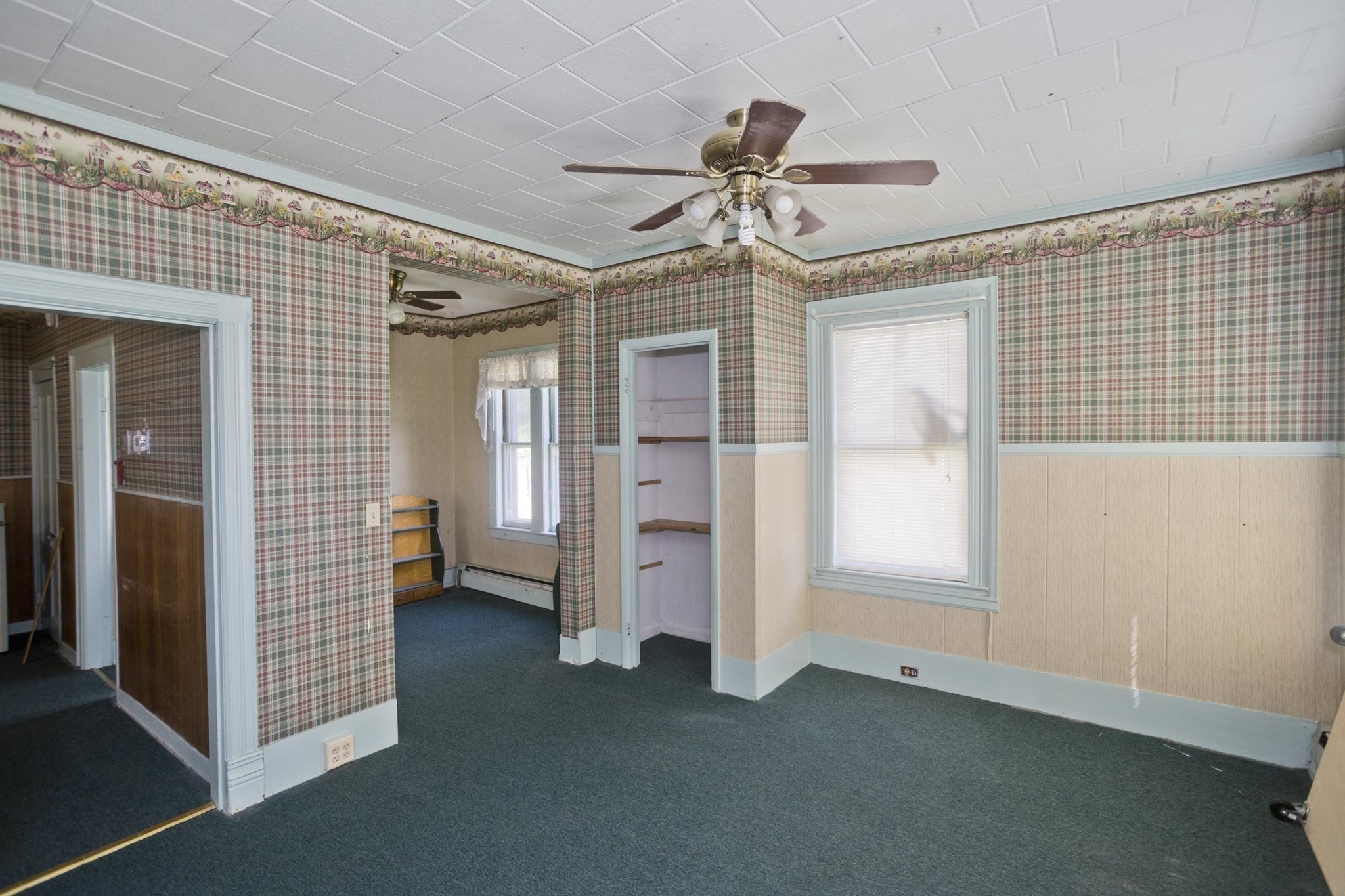 137 Sheridan St. Property Photo 5