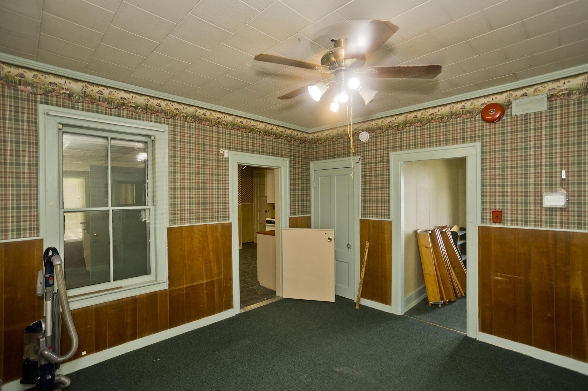 137 Sheridan St. Property Photo 8