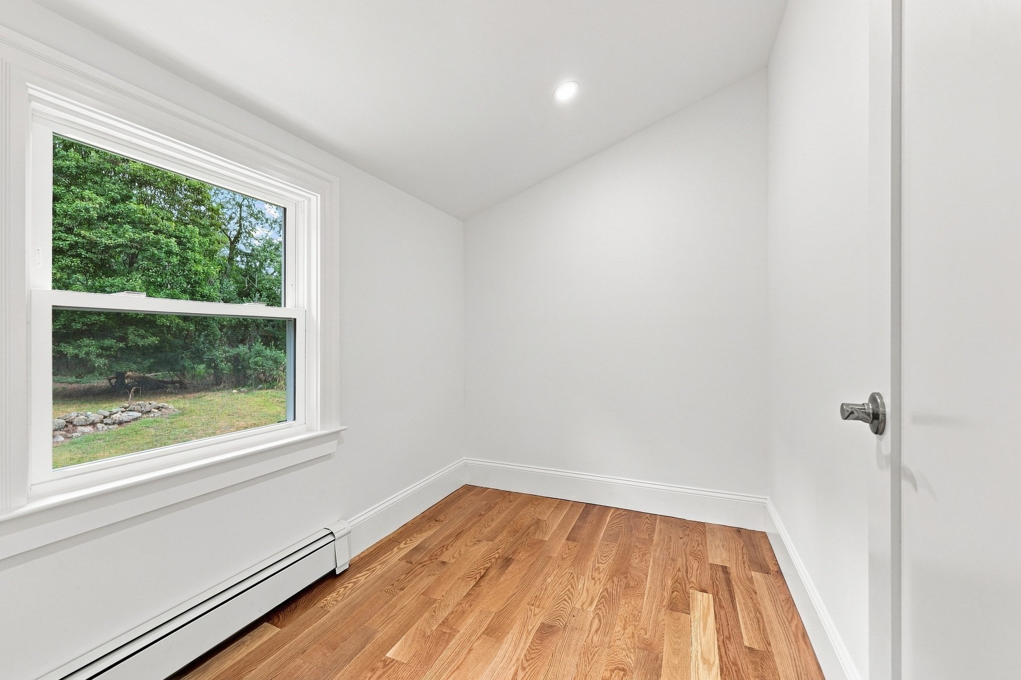 121 Elm St Property Photo 24