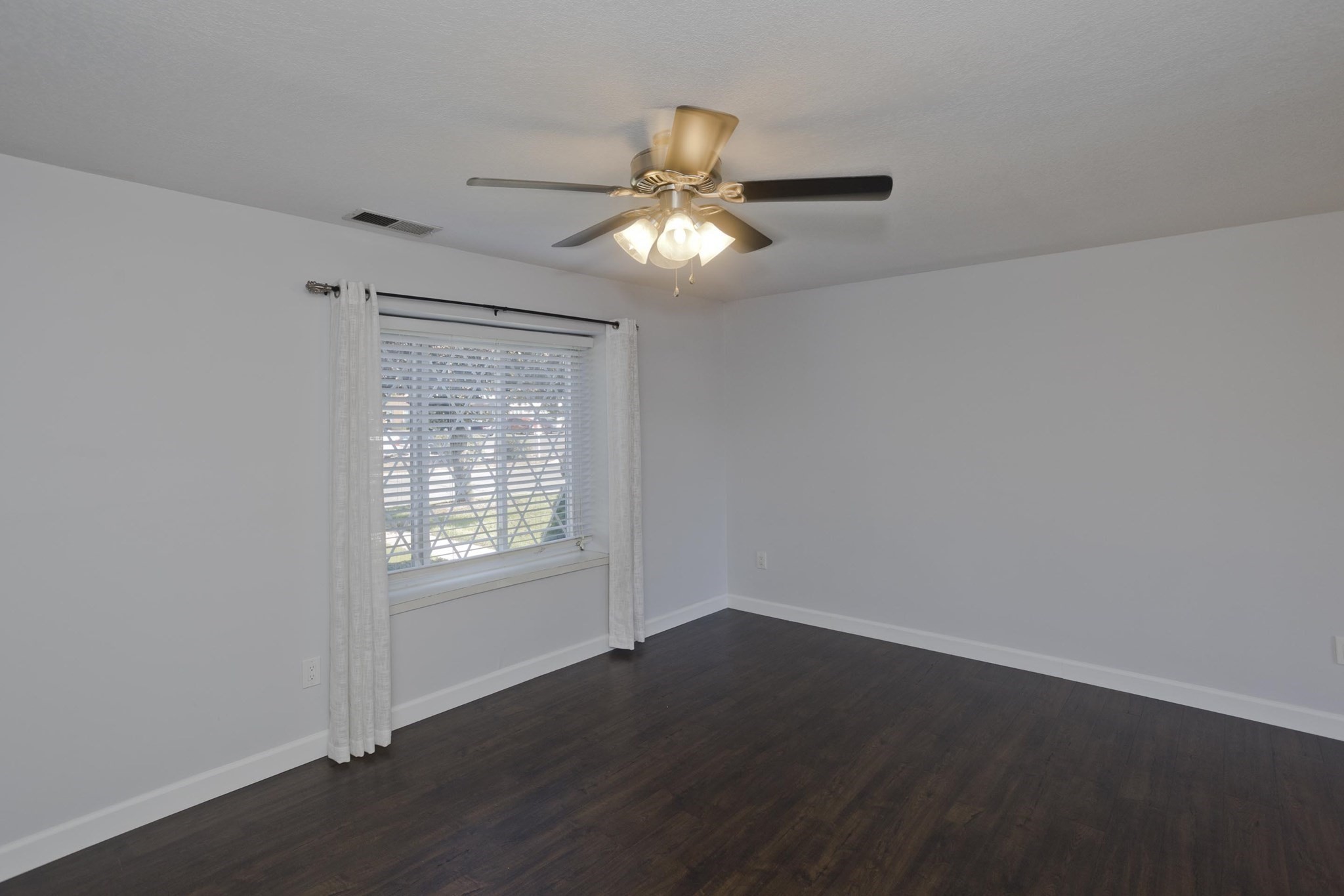 212 Blisswood Village Dr # 212 Property Photo 3