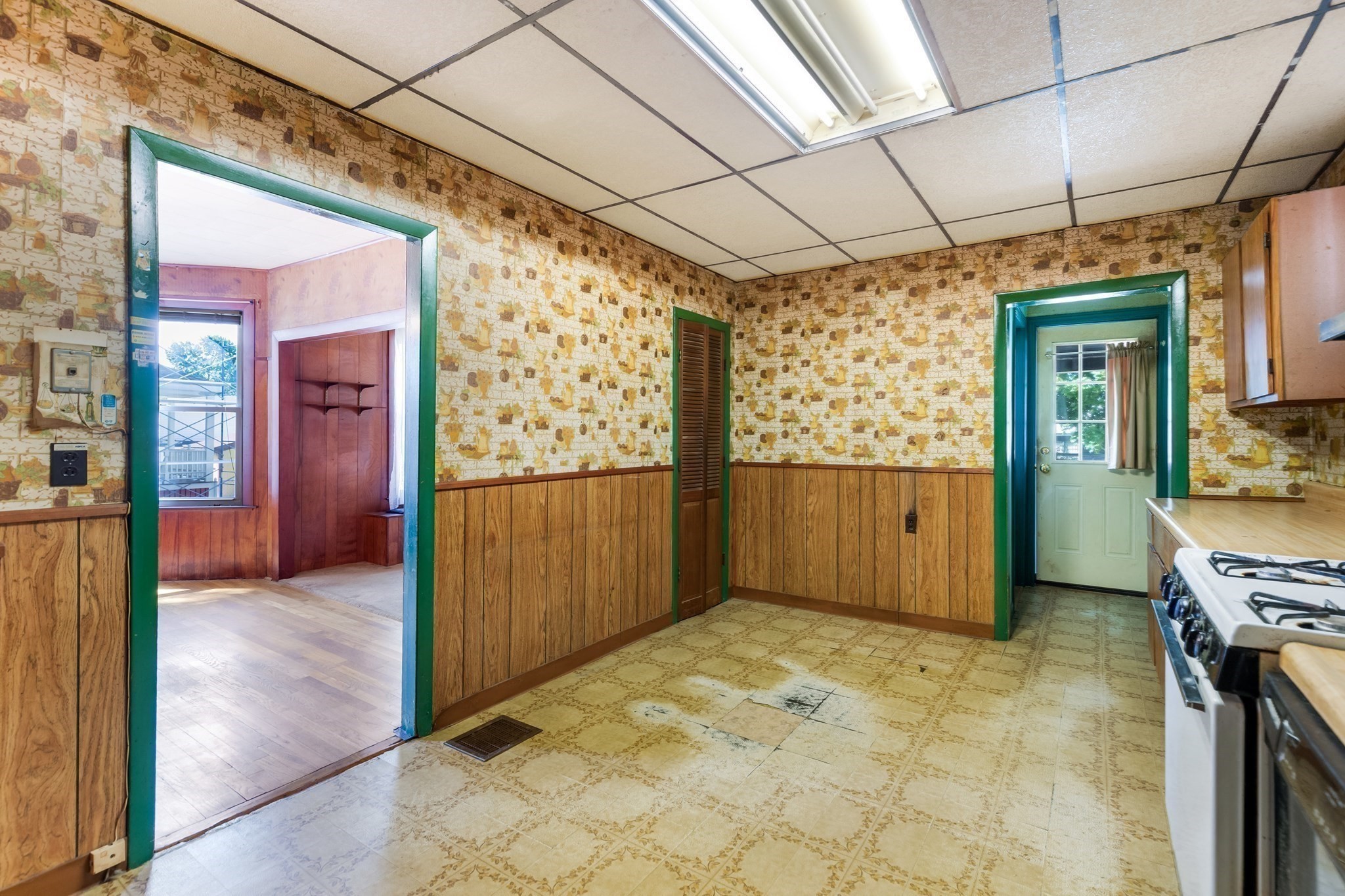 44 Sheridan Ave. Property Photo 5