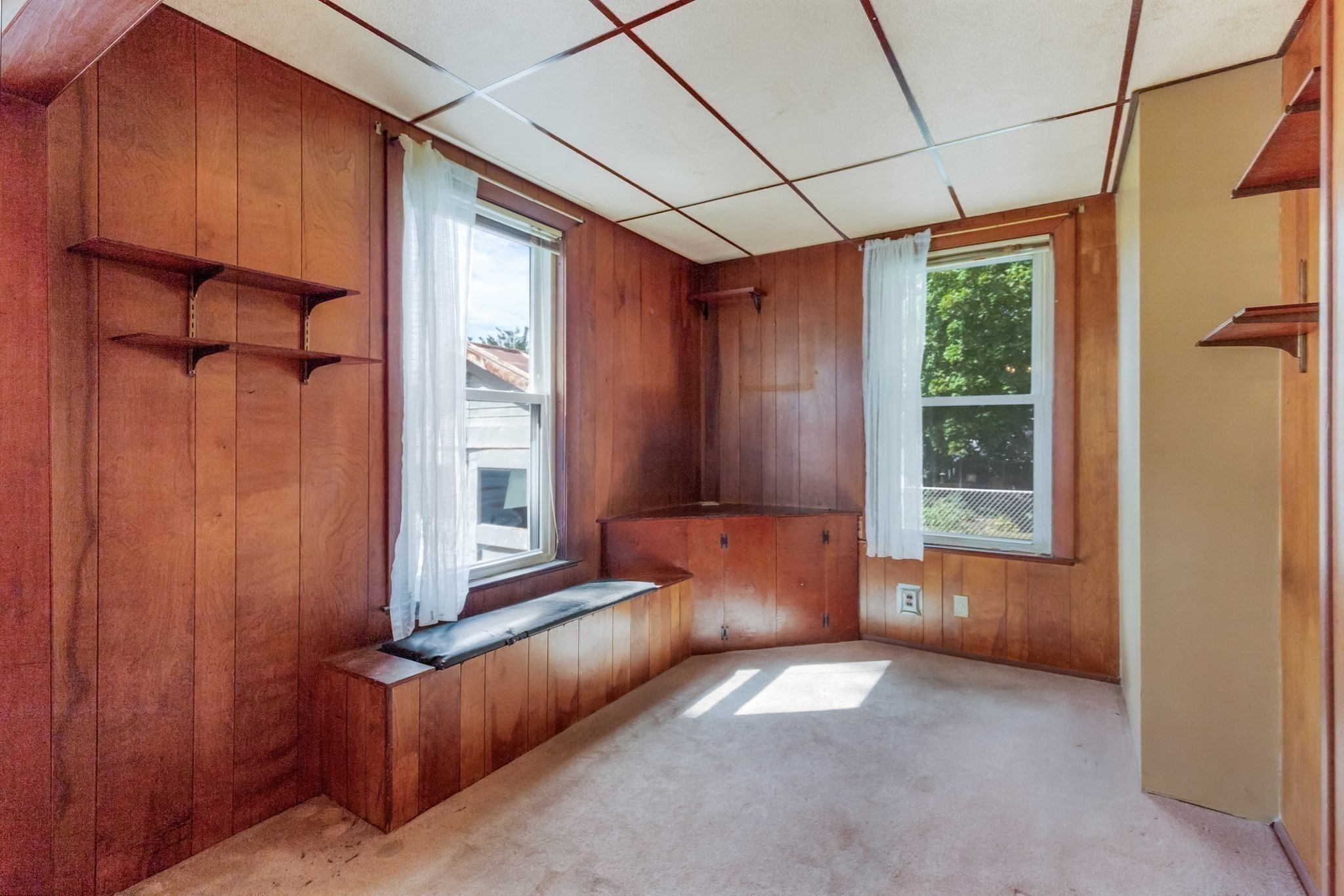 44 Sheridan Ave. Property Photo 9