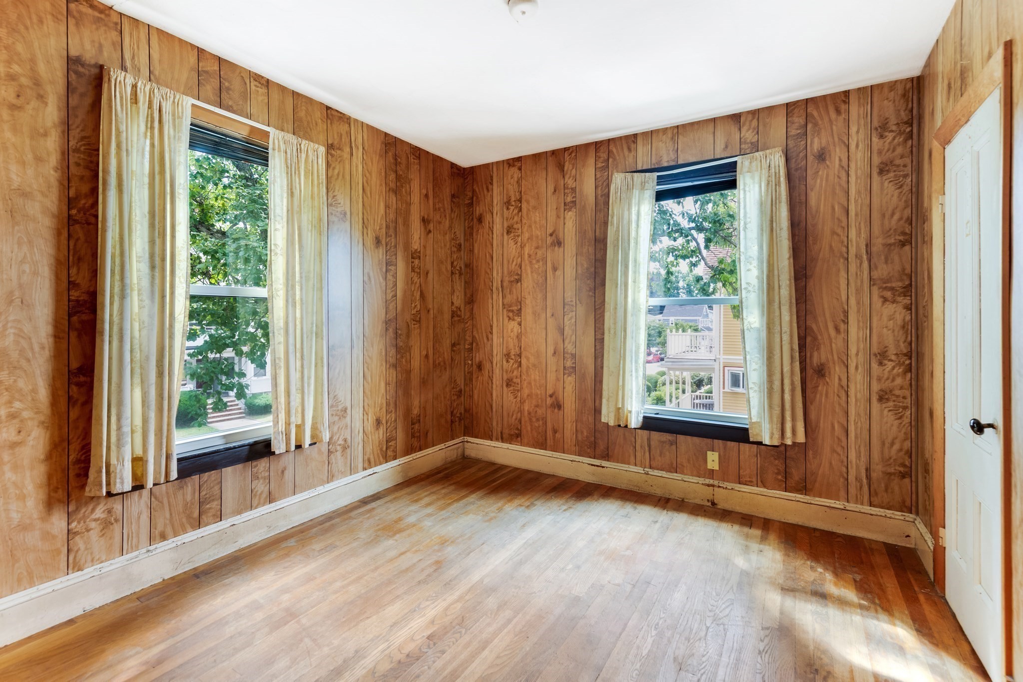44 Sheridan Ave. Property Photo 12