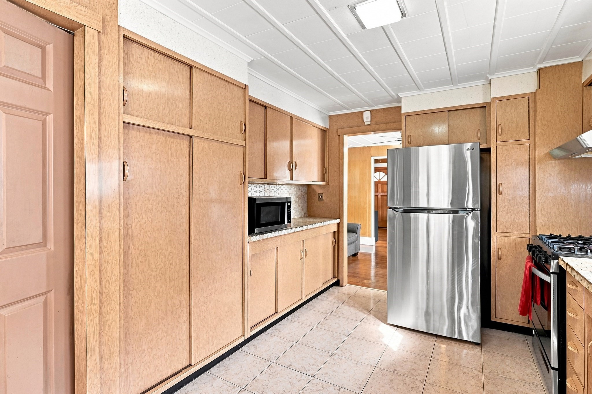 764 Allen St Property Photo 15