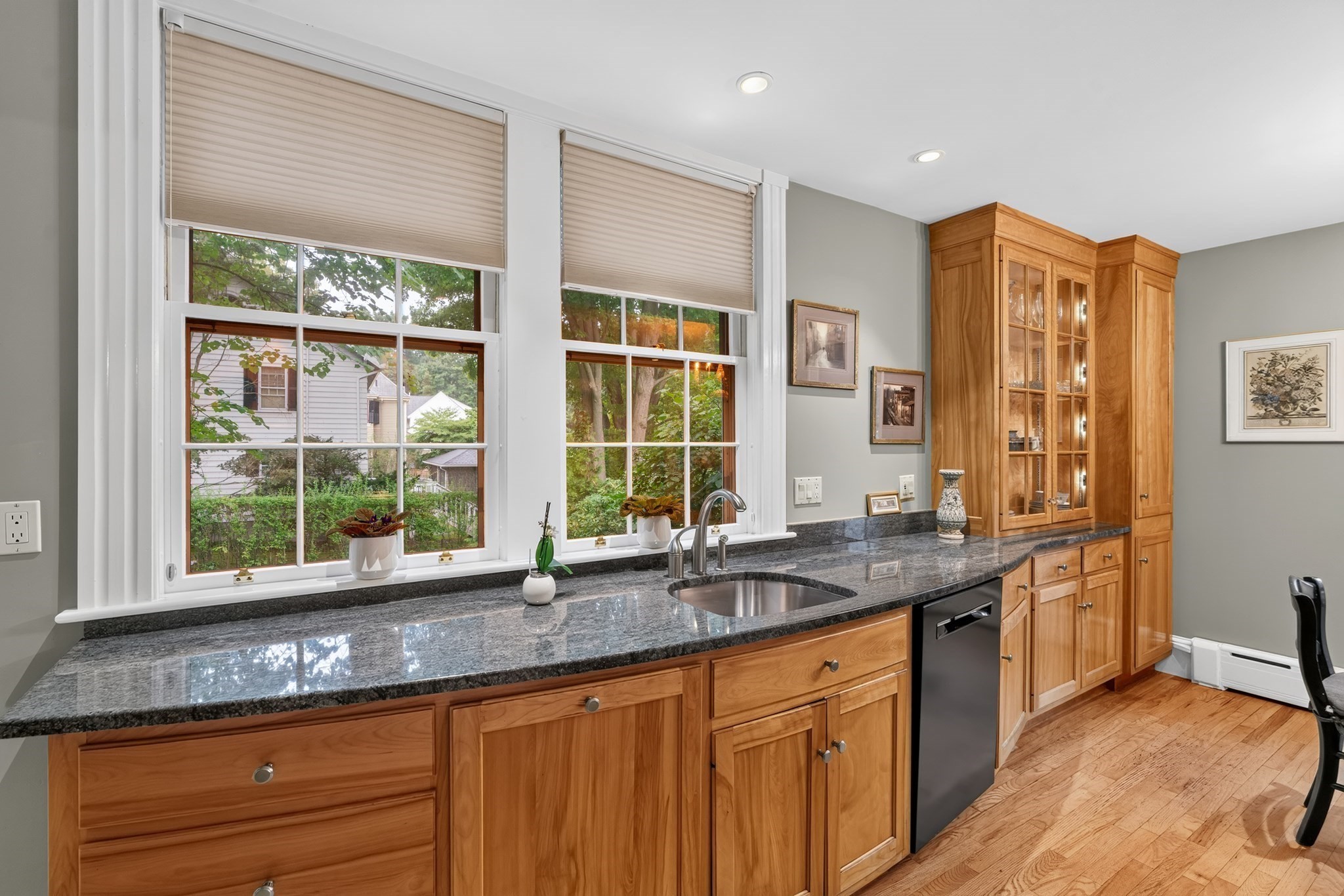 35 Forest Street Property Photo 10