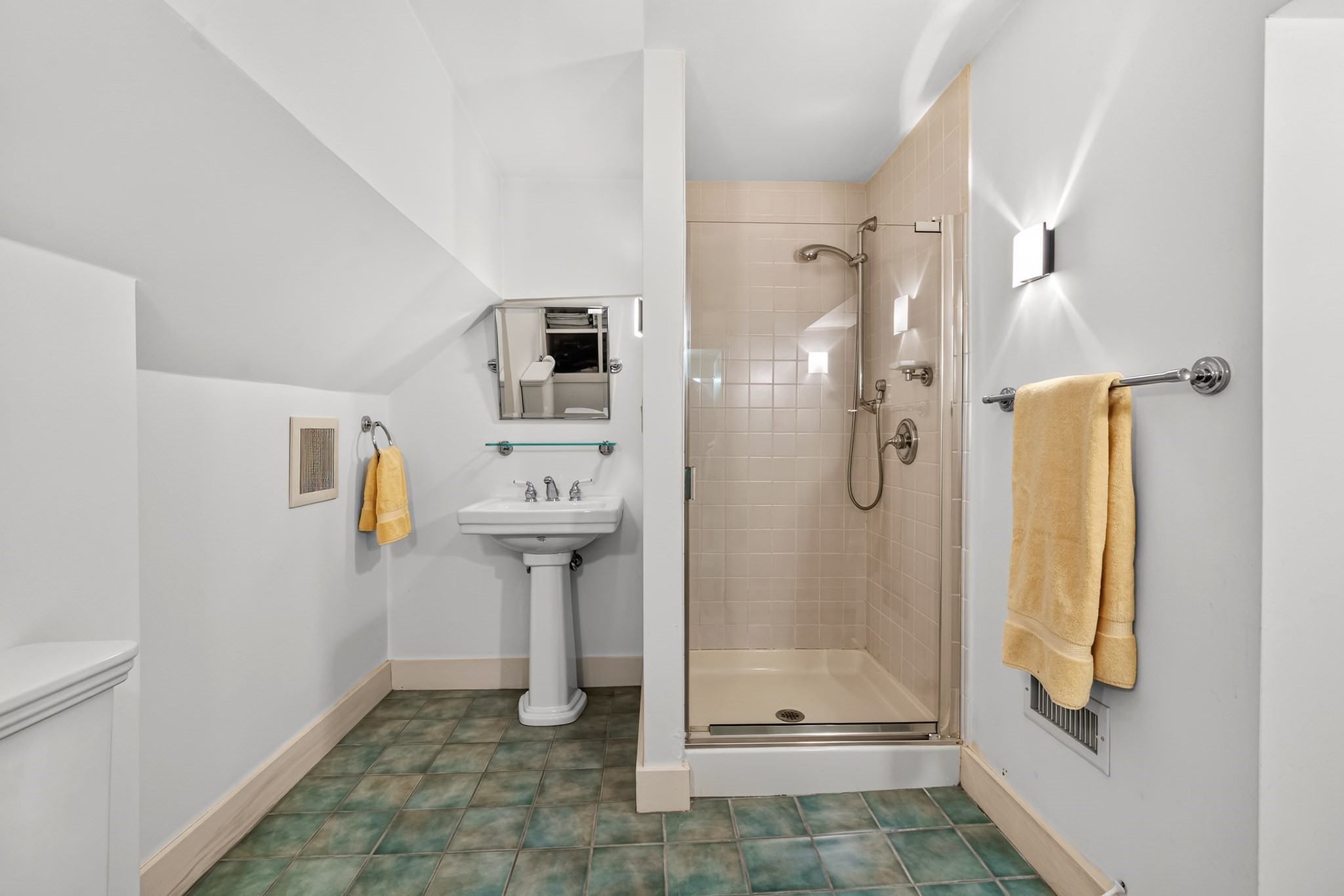 35 Forest Street Property Photo 28