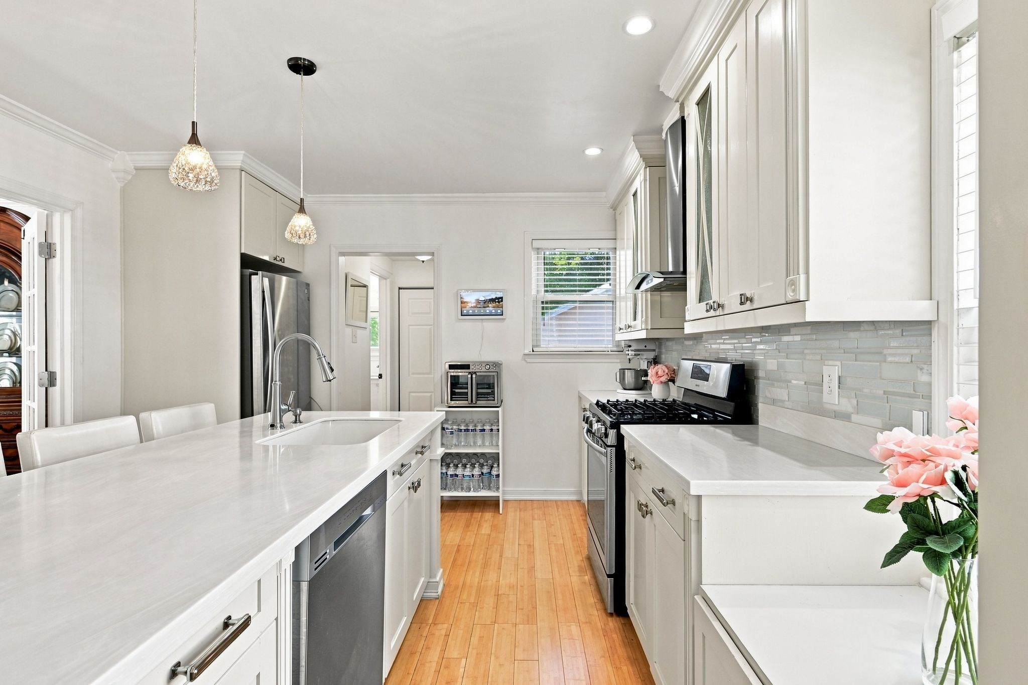 27 Elm St Property Photo 16