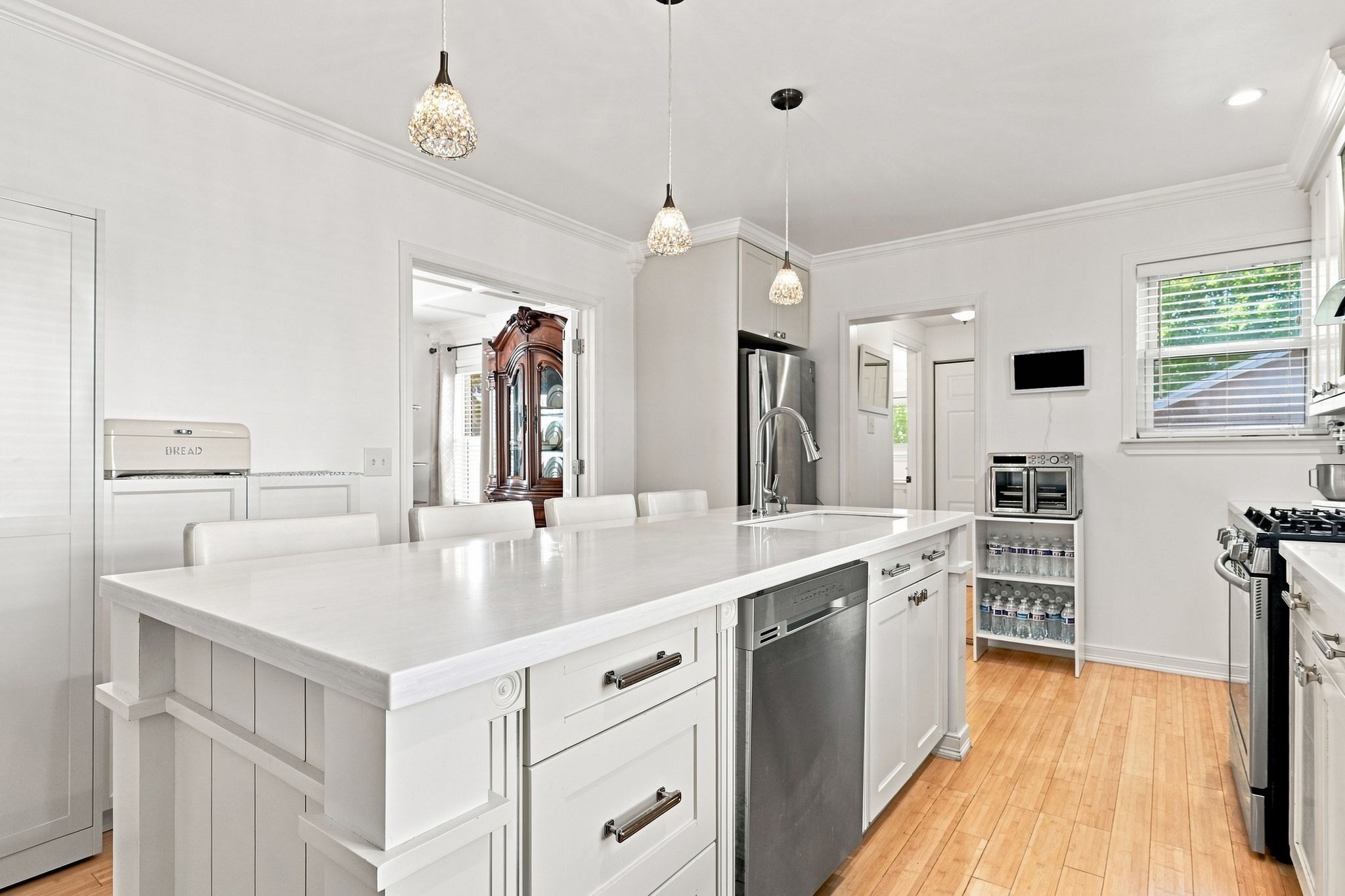27 Elm St Property Photo 17