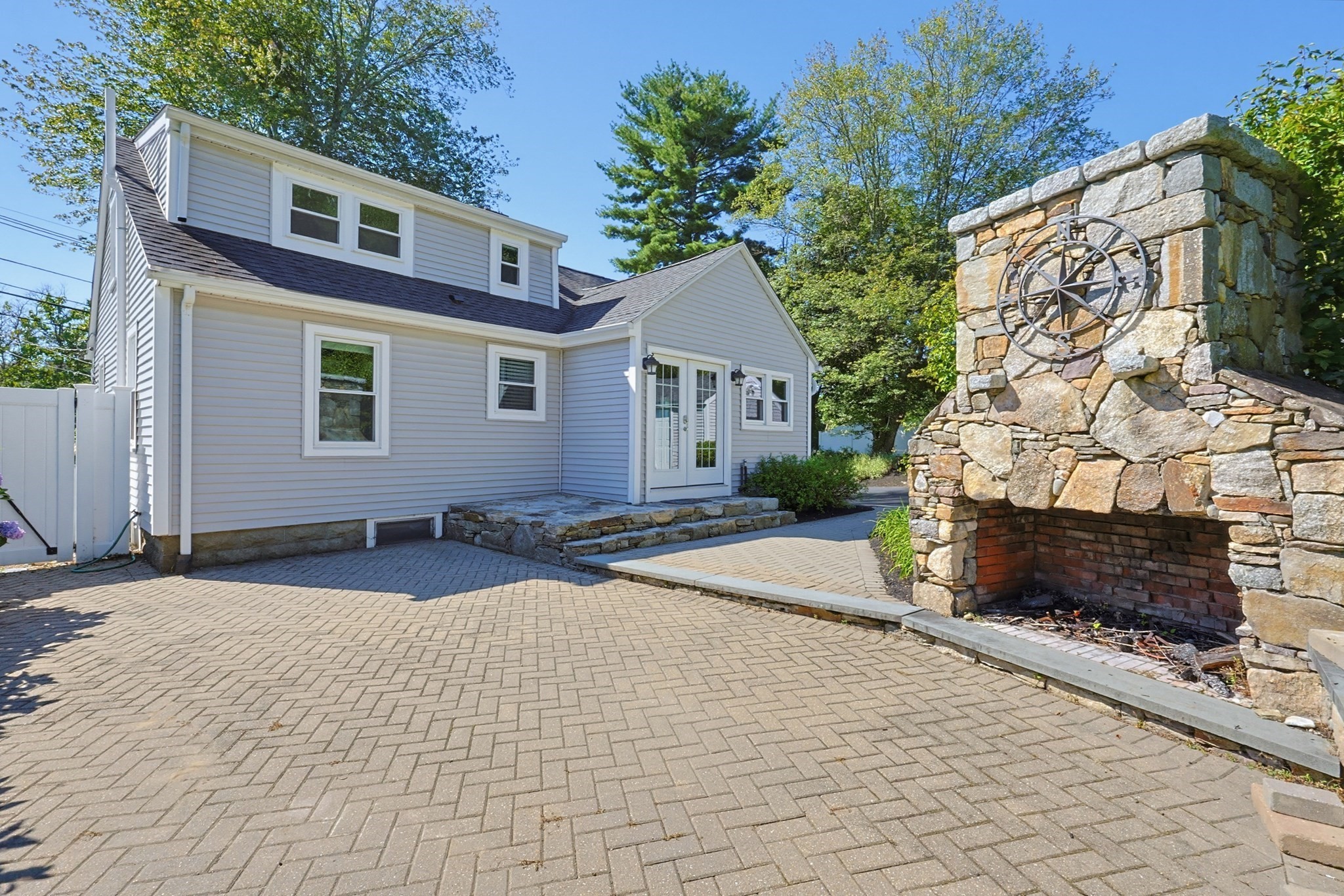 191 Whitins Rd Property Photo 3
