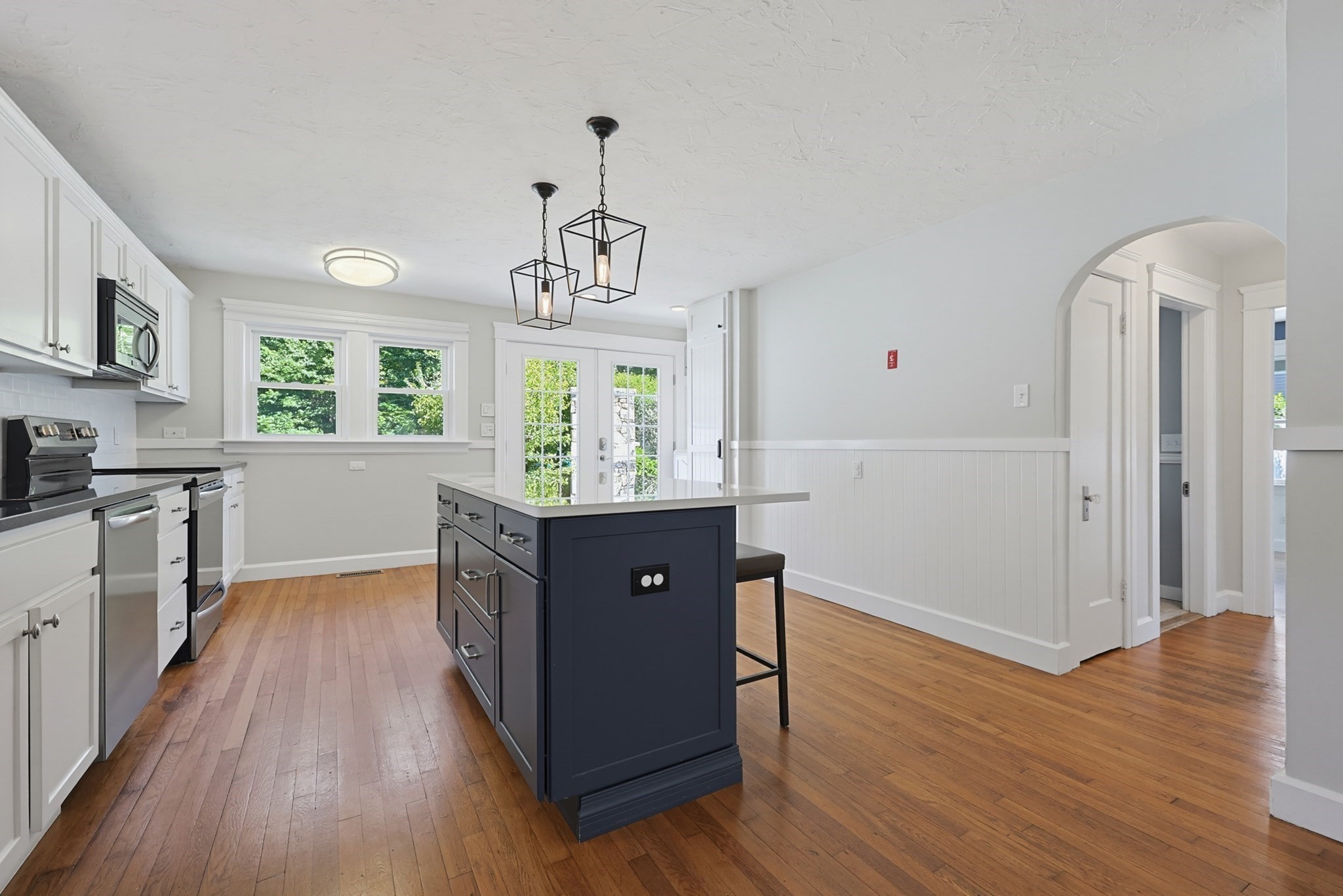 191 Whitins Rd Property Photo 6