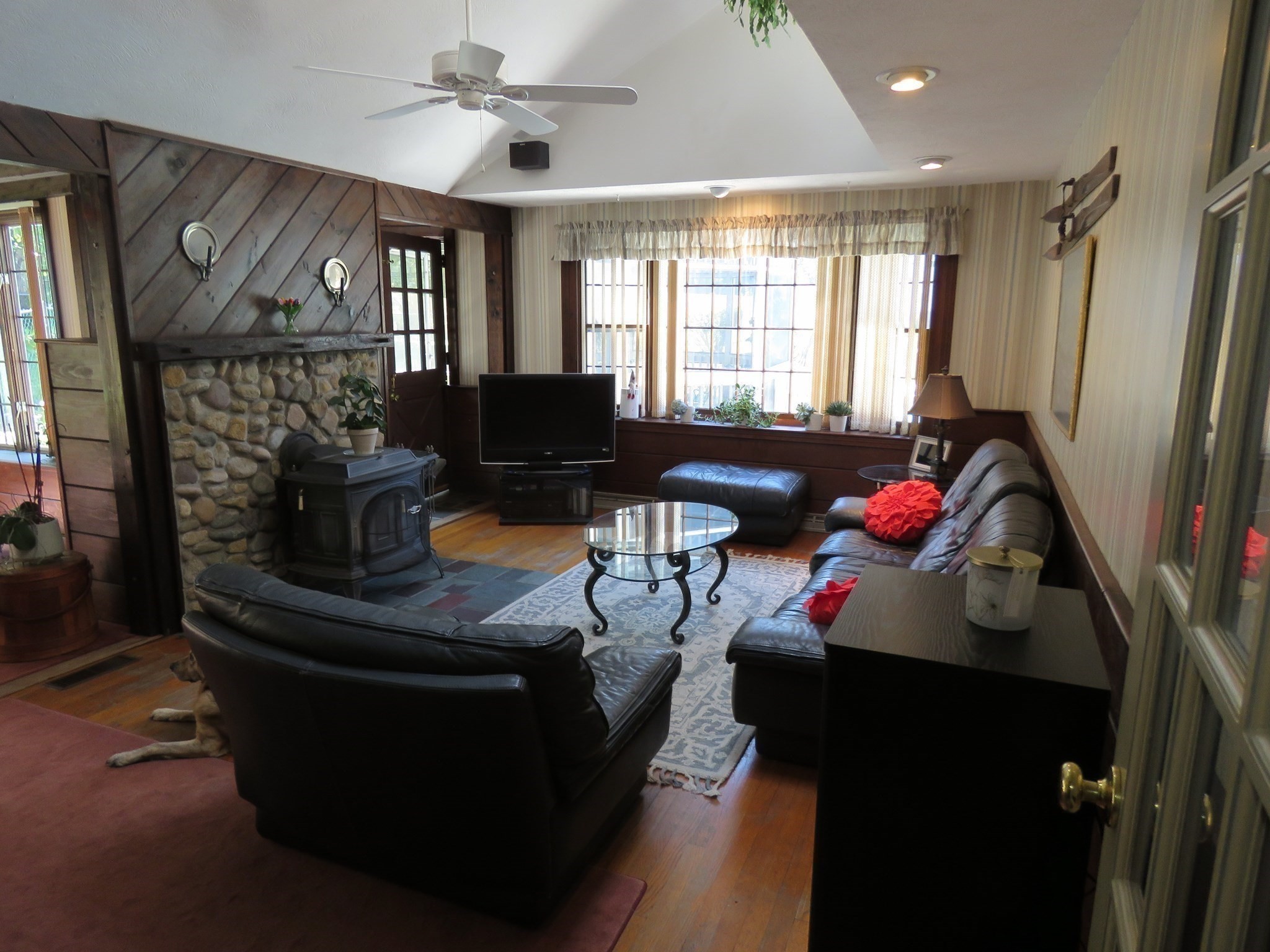 23 Donna Dr Property Photo 8