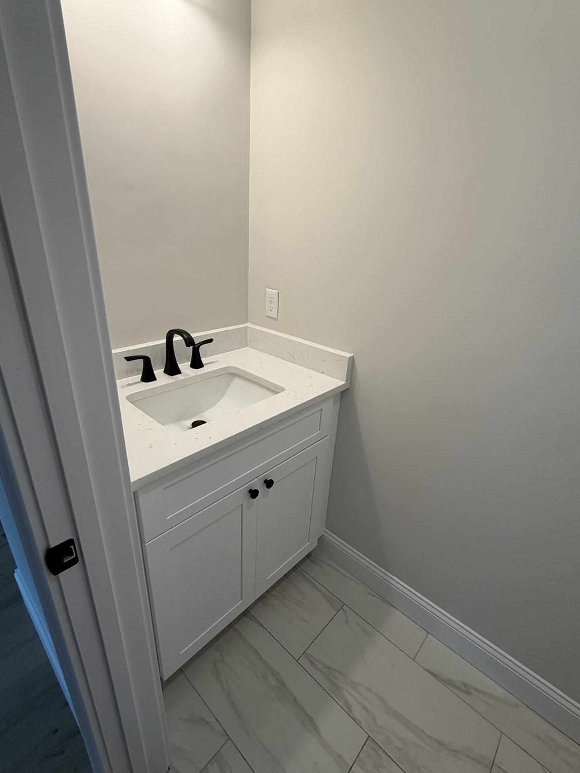 10 Maple Hill Rd Property Photo 8