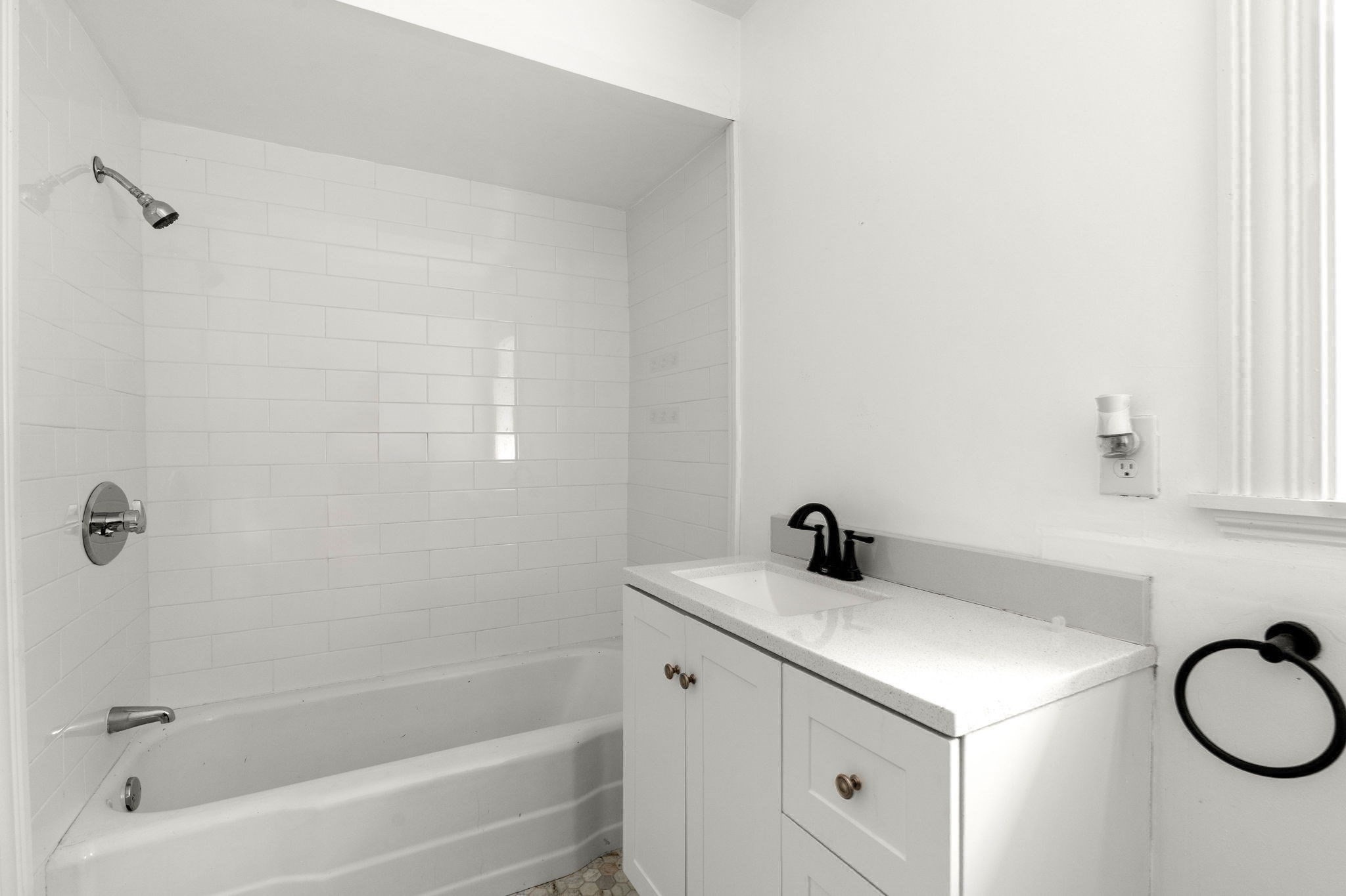 174 Warwick St Property Photo 12