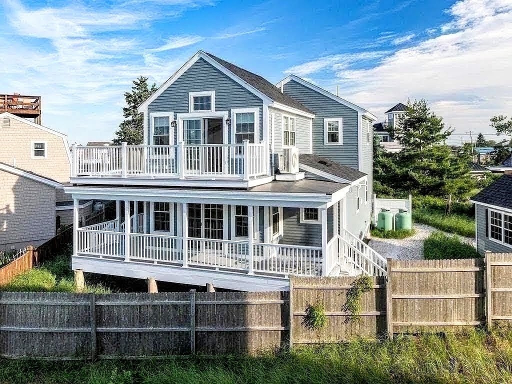 7 Louise St. Property Photo 1