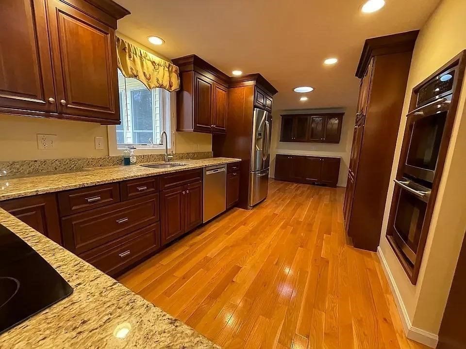 146 Walnut St Property Photo 6