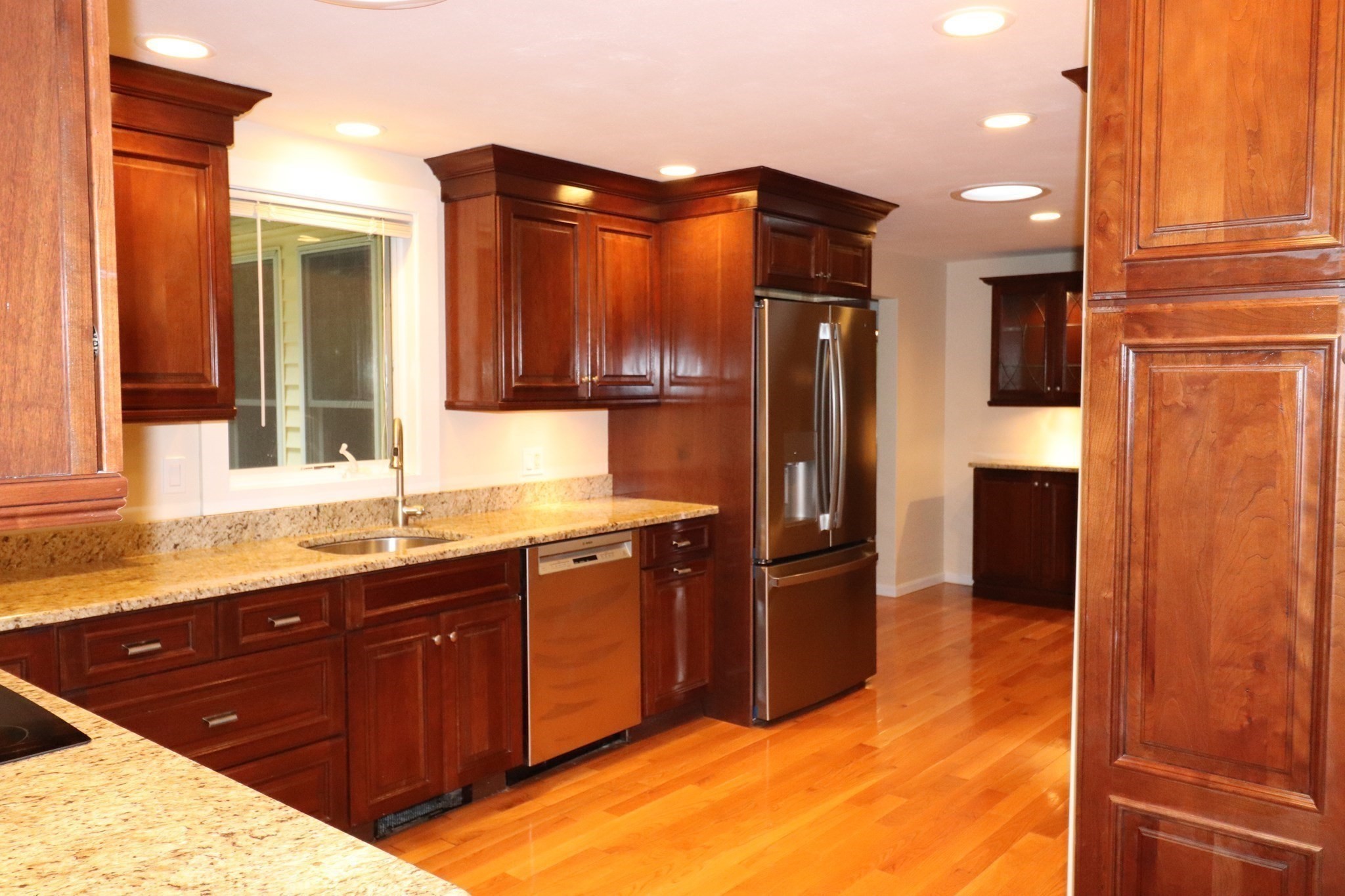 146 Walnut St Property Photo 7